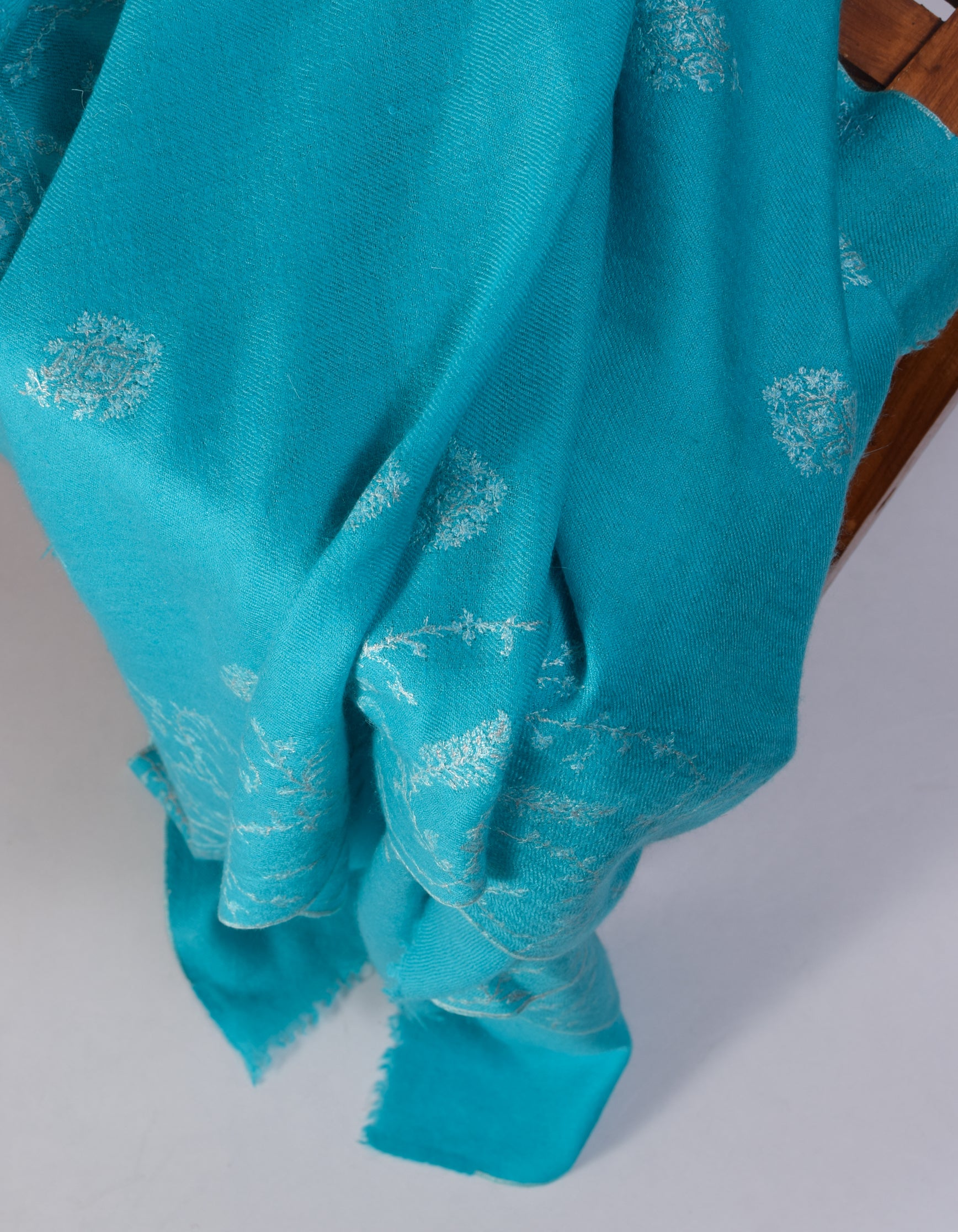 Sky Diamond Handwoven Bouquet Embroidered Cashmere Pashmina Shawl - Kashmir Box