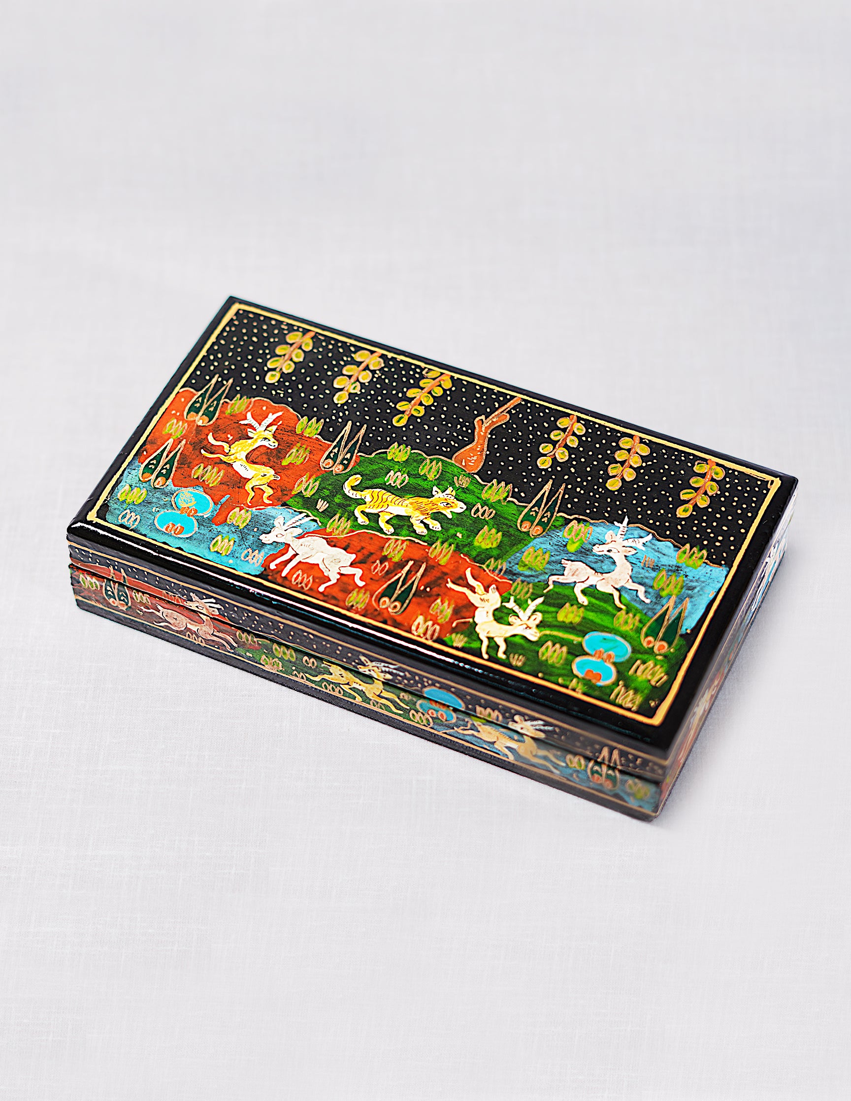 Handmade Kashmir Papier-Mâché Flat Box — Hand-Painted Design | 10 cm (L) × 17.5 cm (B) × 3.5 cm (H)
