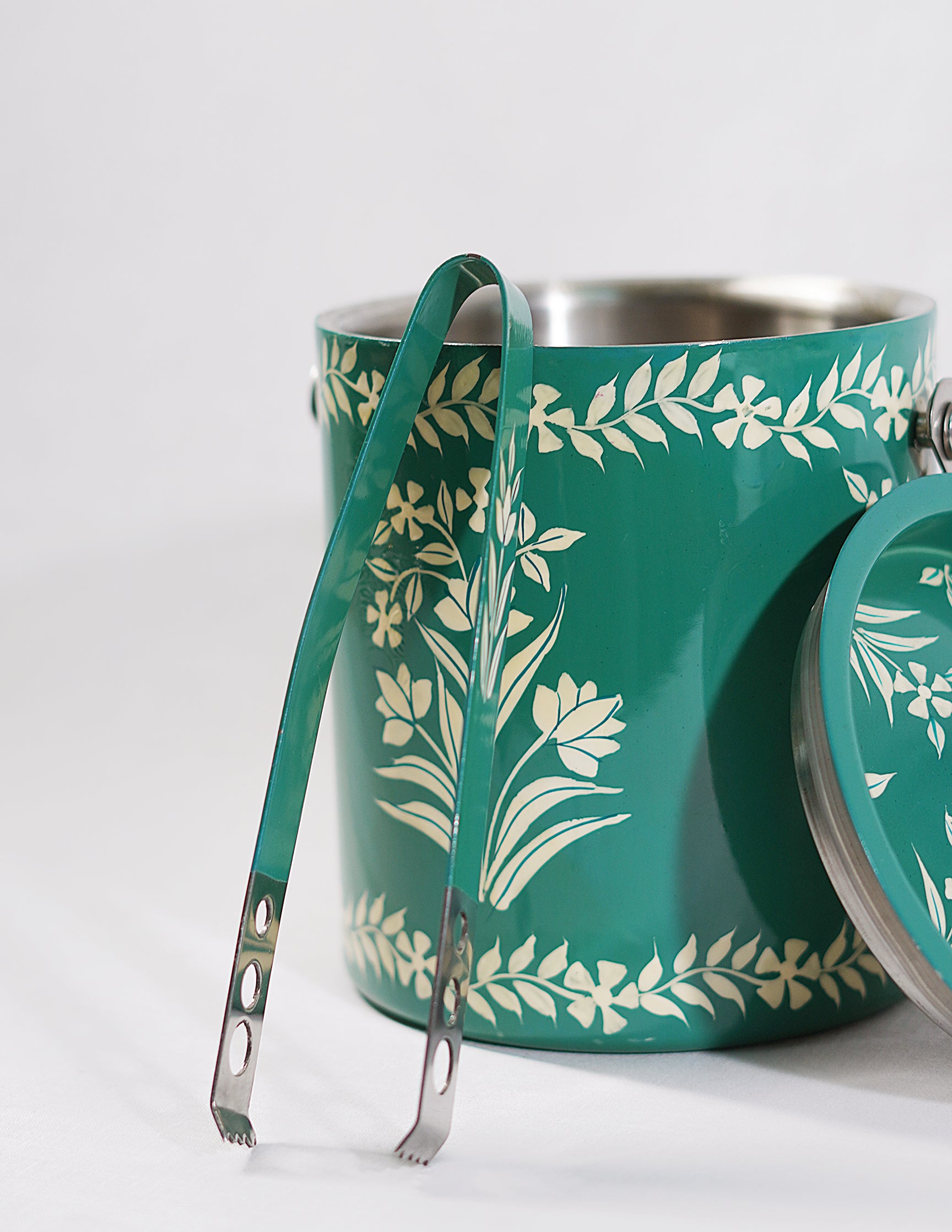 Handmade Kashmir Papier-Mâché Ice Bucket with Tong — Hand-Painted Design | Ø 12.5 cm × 13.5 cm (H); Tong: 16 cm