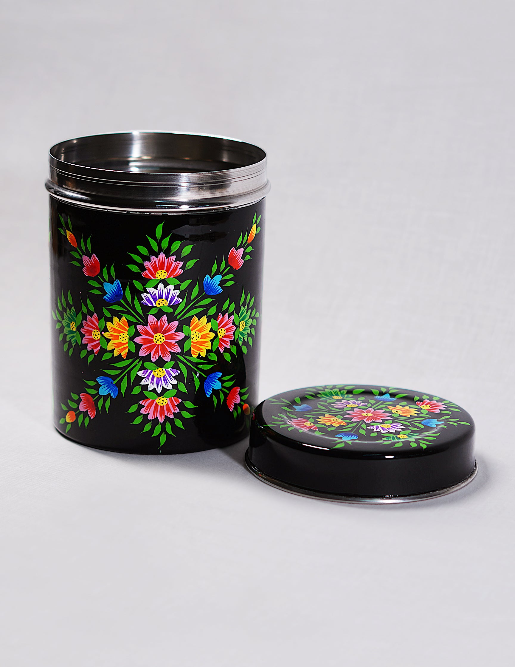 Handmade Kashmir Papier-Mâché Canister Box — Hand-Painted Design | Ø 10.5 cm × 15 cm (H)