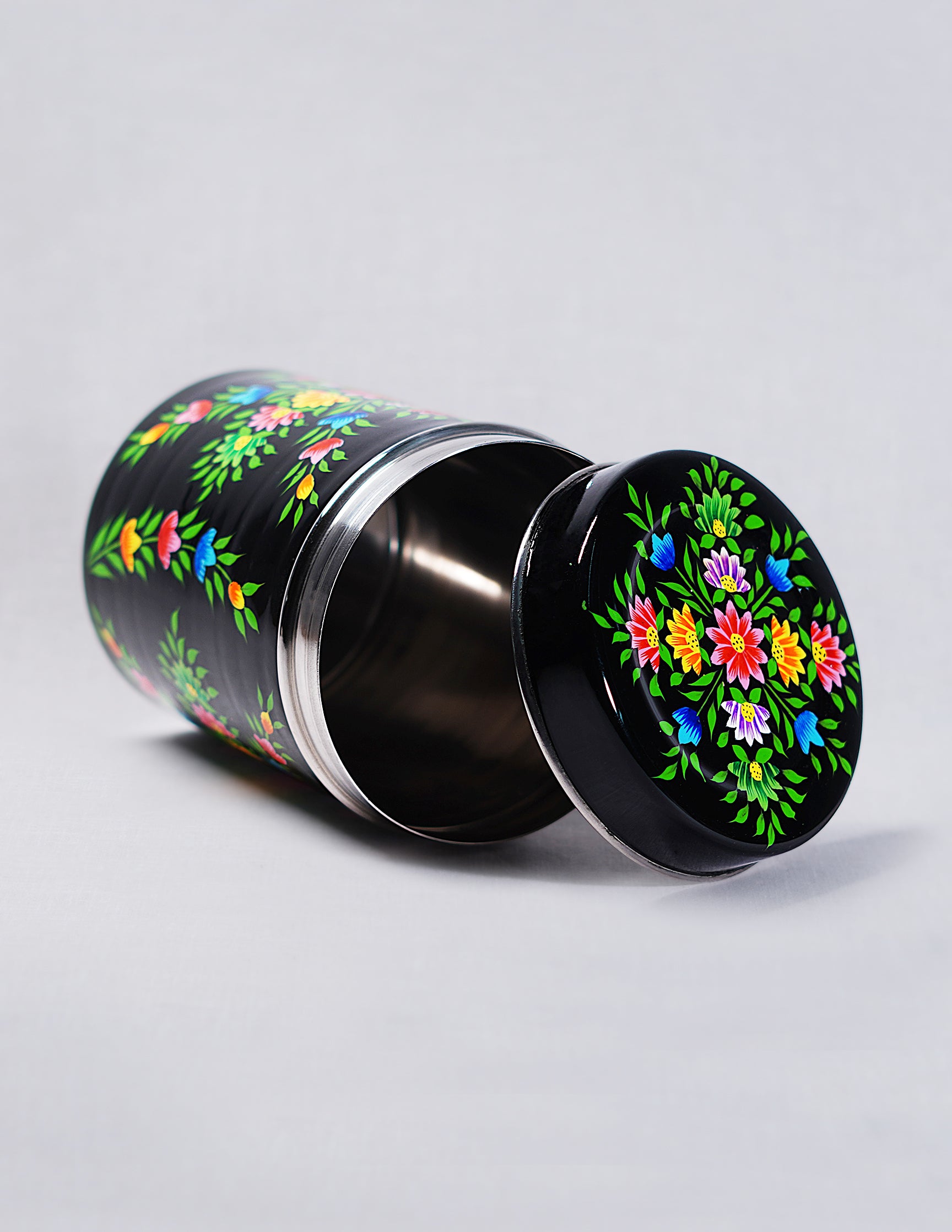 Handmade Kashmir Papier-Mâché Canister Box — Hand-Painted Design | Ø 10.5 cm × 15 cm (H)