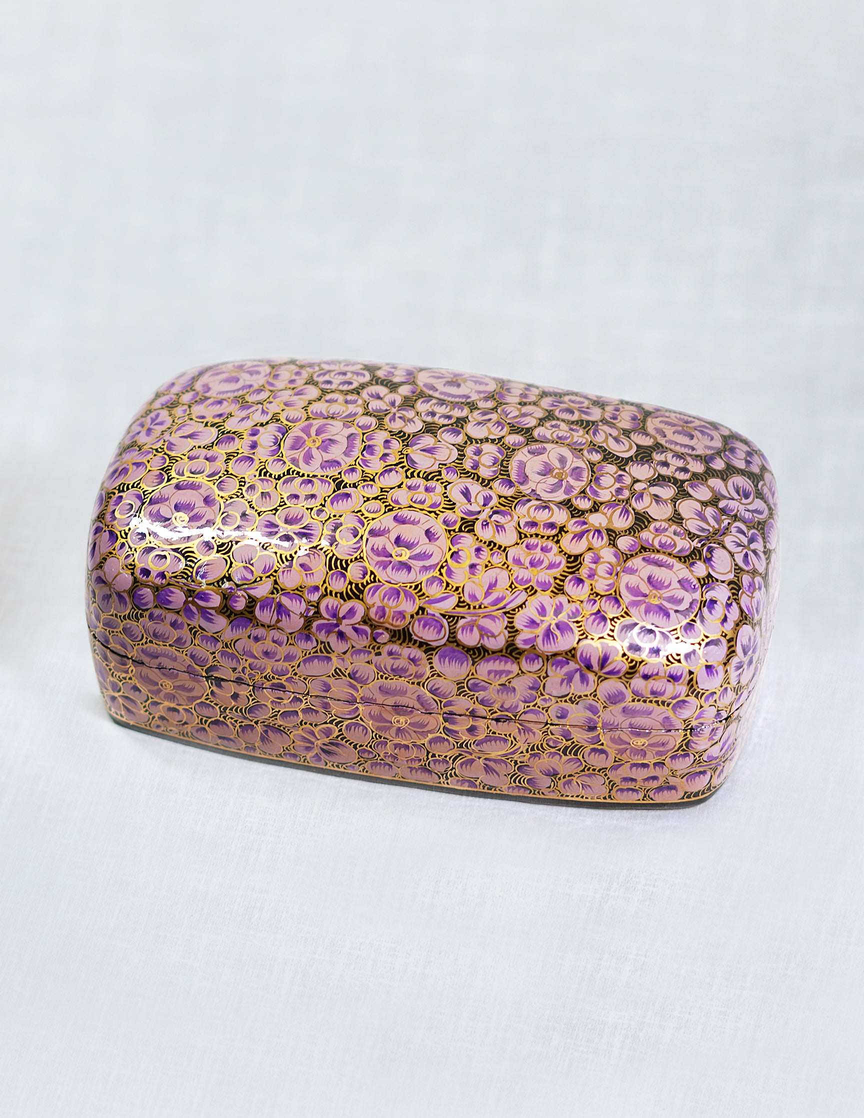 Handmade Kashmir Papier-Mâché Trinket Box — Hand-Painted Design | 10.5 cm (L) × 17.5 cm (B) × 6 cm (H)