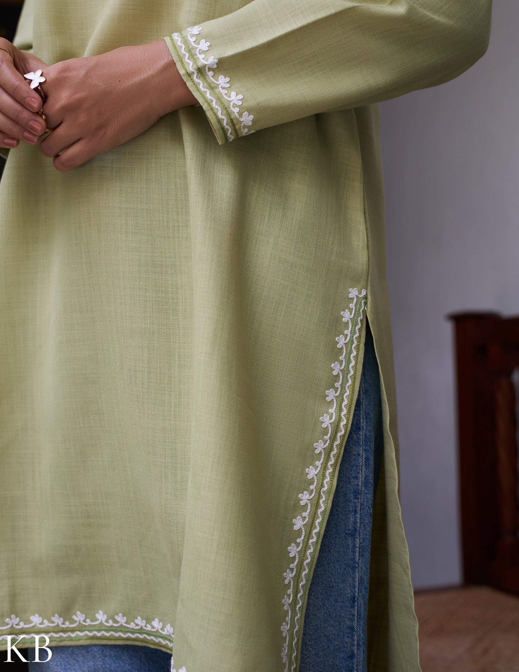 Nigeen Kashmiri Aari Light Green Kurti - Kashmir Box