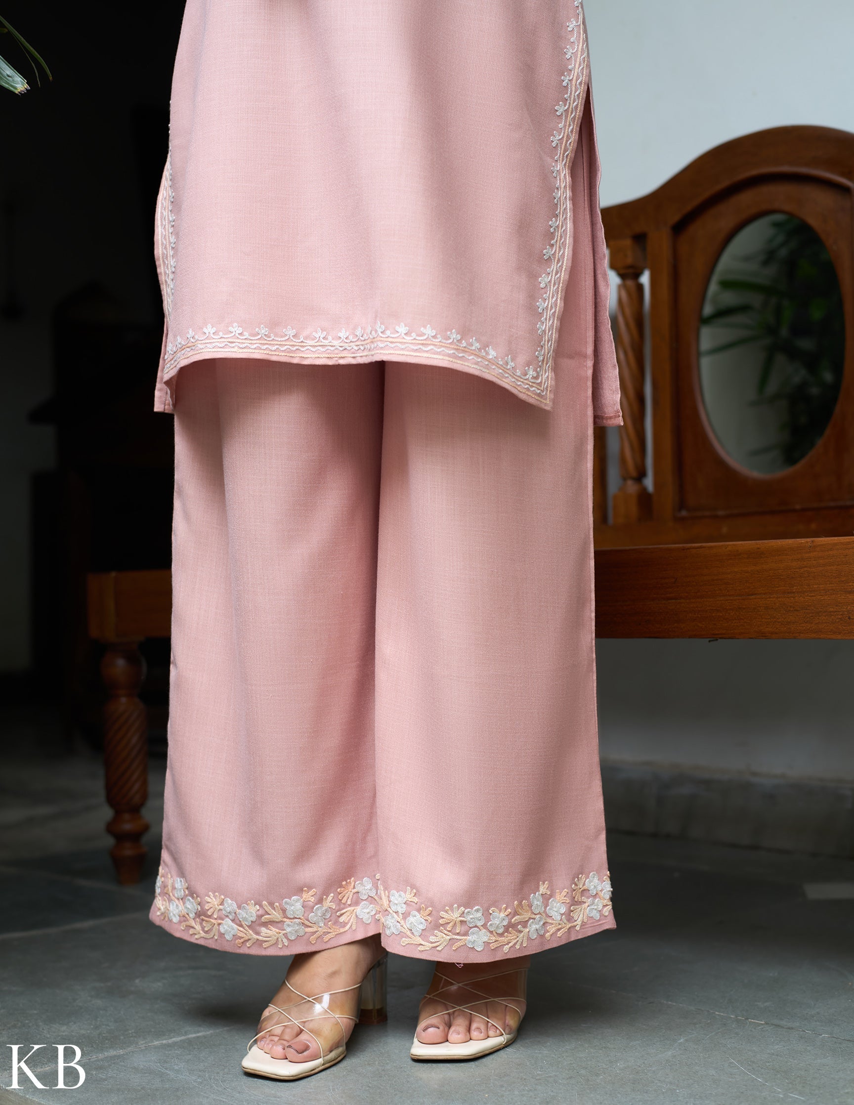 Nigeen Kashmiri Aari Dusky Pink Co-ord Set - Kashmir Box