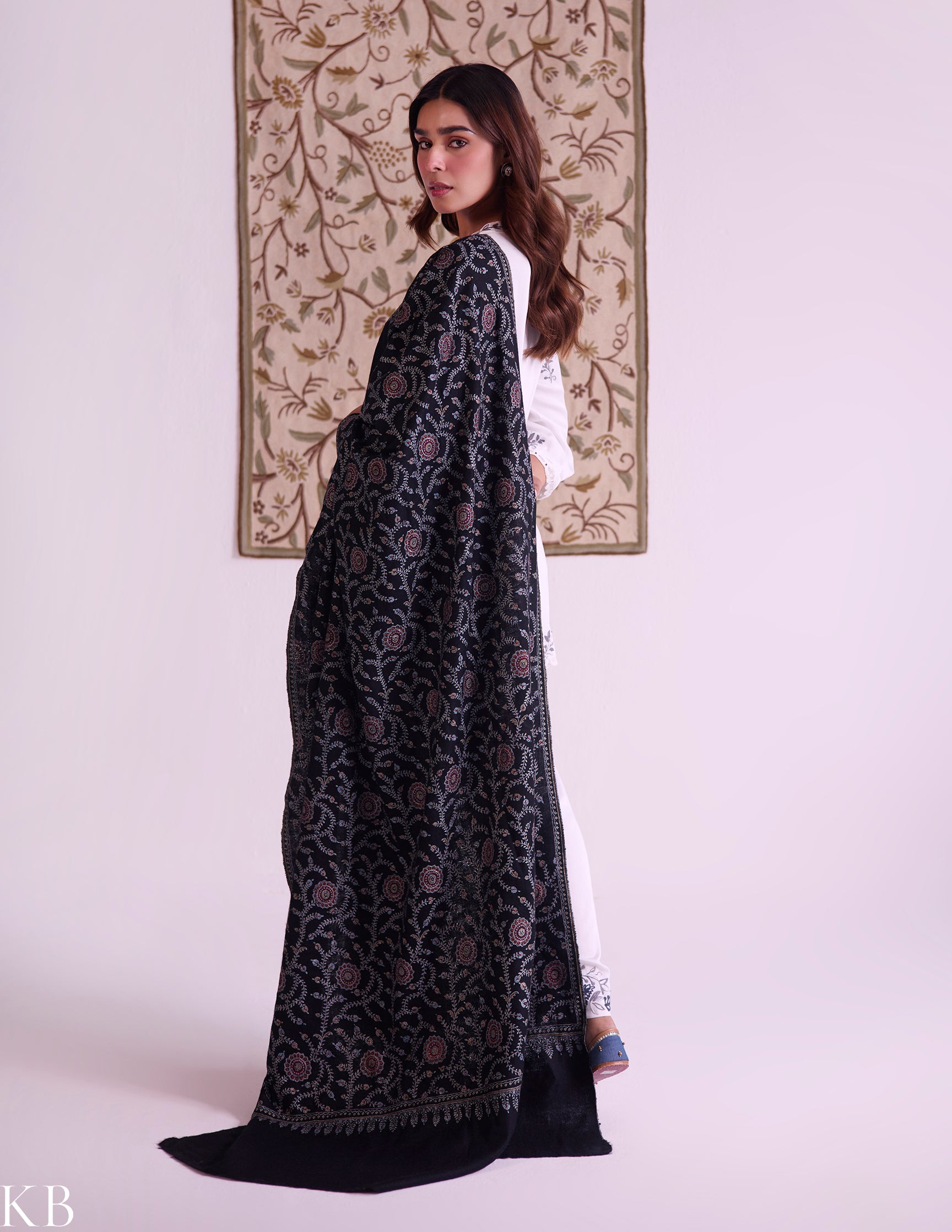 Kashmiri Handwoven Pashmina Jaali Sozni Shawl – Black | Handwoven Heritage - Kashmir Box