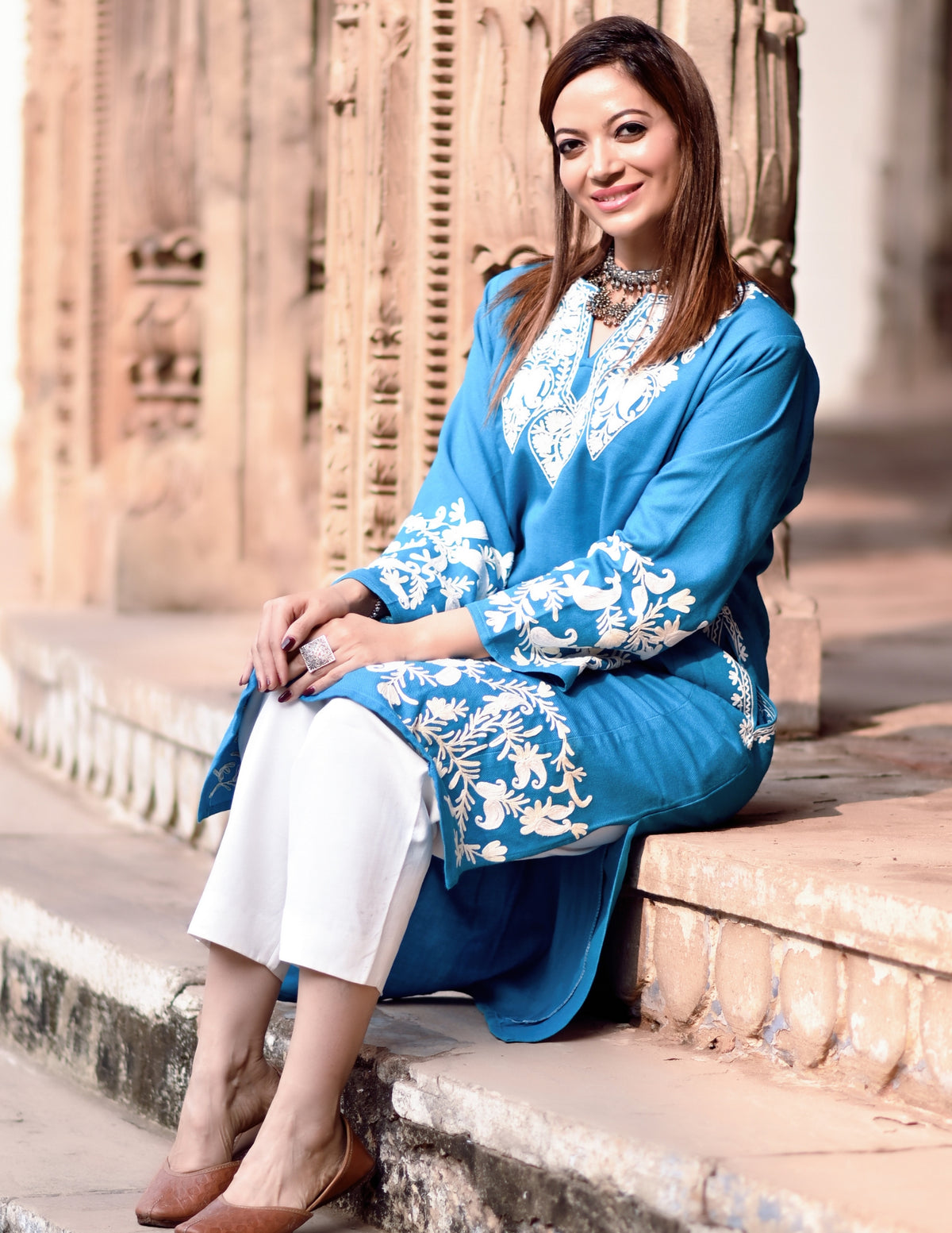 Rang-e-Khizan Turquoise Paisley Aari Phiran