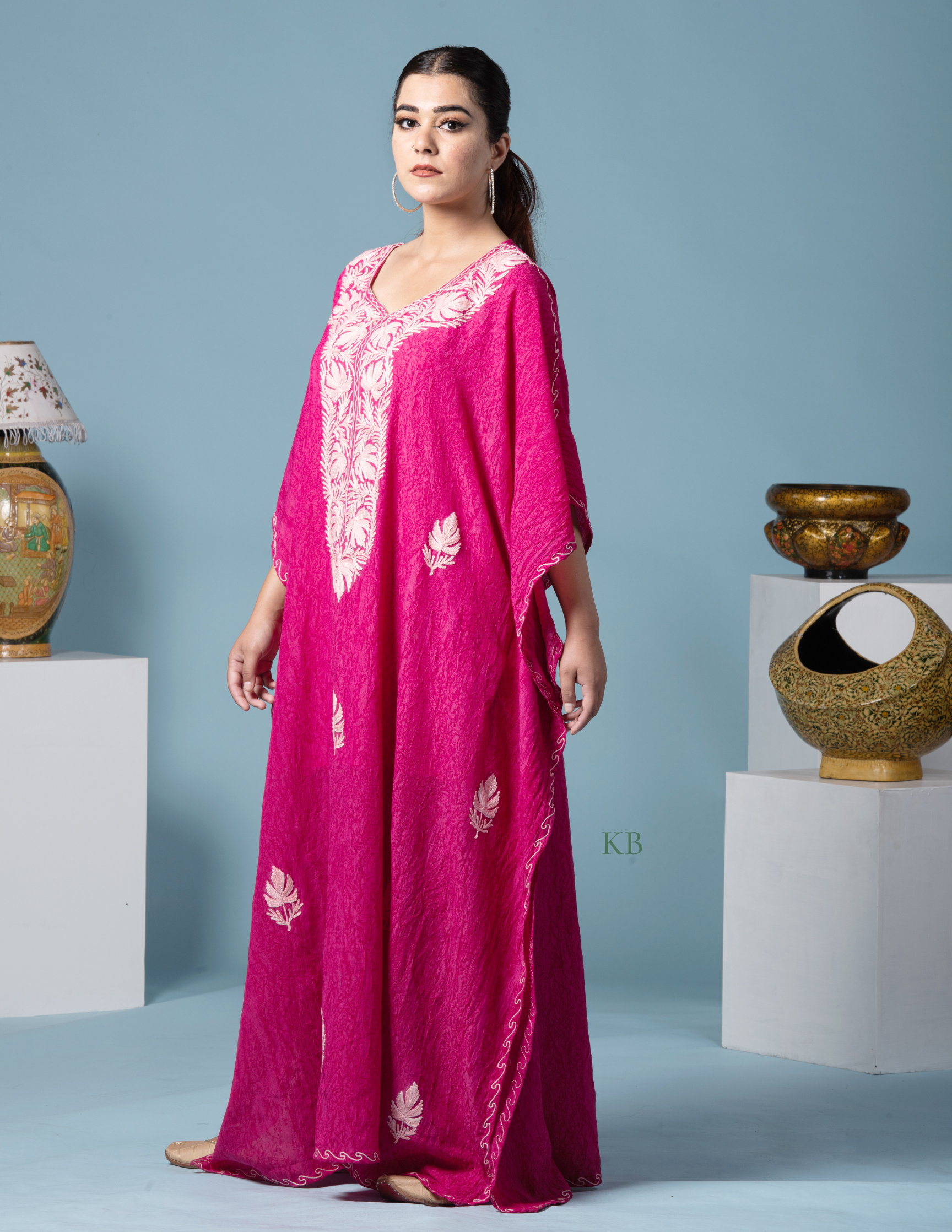 Booen Naal Pink Embroidered Kaftan - Kashmir Box