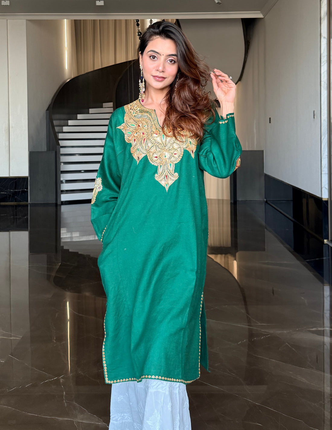 Kashmiri Golden Boti Tilla Embroidered Pure Woollen Phiran – Bottle Green | Handcrafted Heritage