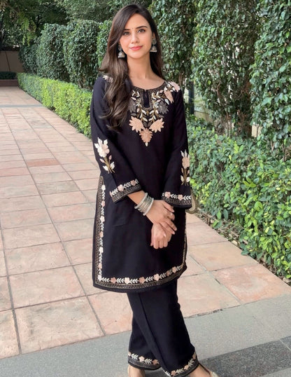 Kashmiri Aari Embroidered Woollen Coordset – Black