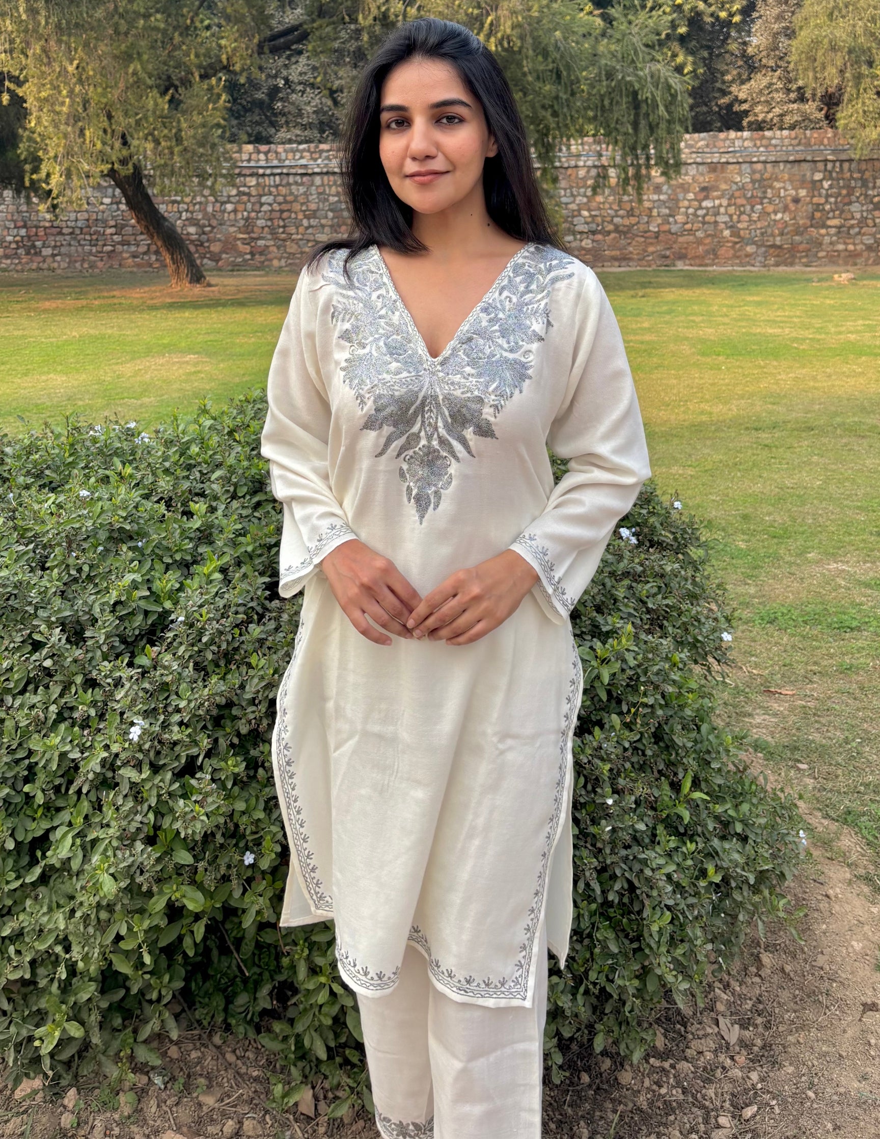 meHER Cream White Kashmiri Silver Zari Woollen Co-ord Set
