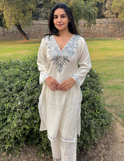 meHER Cream White Kashmiri Silver Zari Woollen Co-ord Set