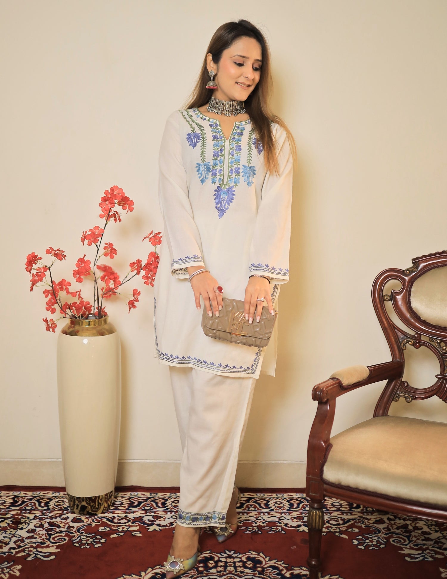 meHER Cream Off-White Kashmiri Aari Woollen Co-ord Set