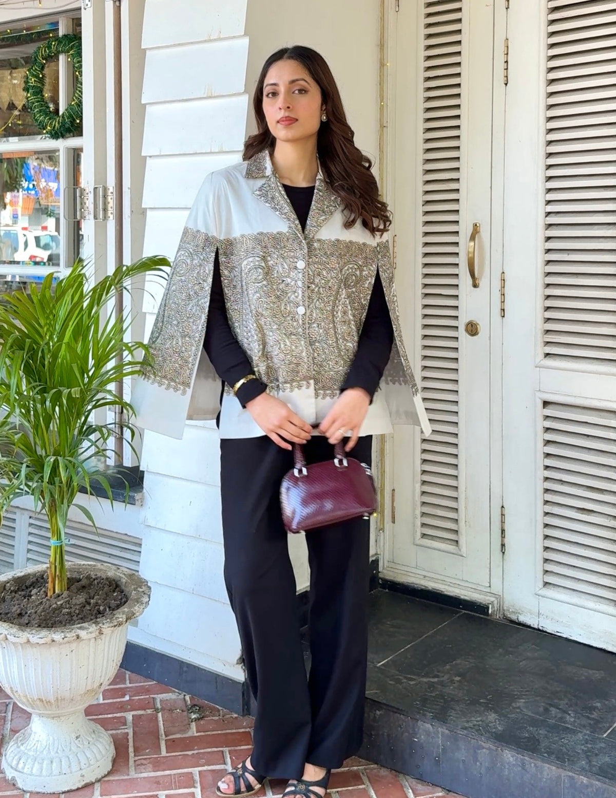 Nayaab Kashmiri Embroidered Woollen Jacket – White