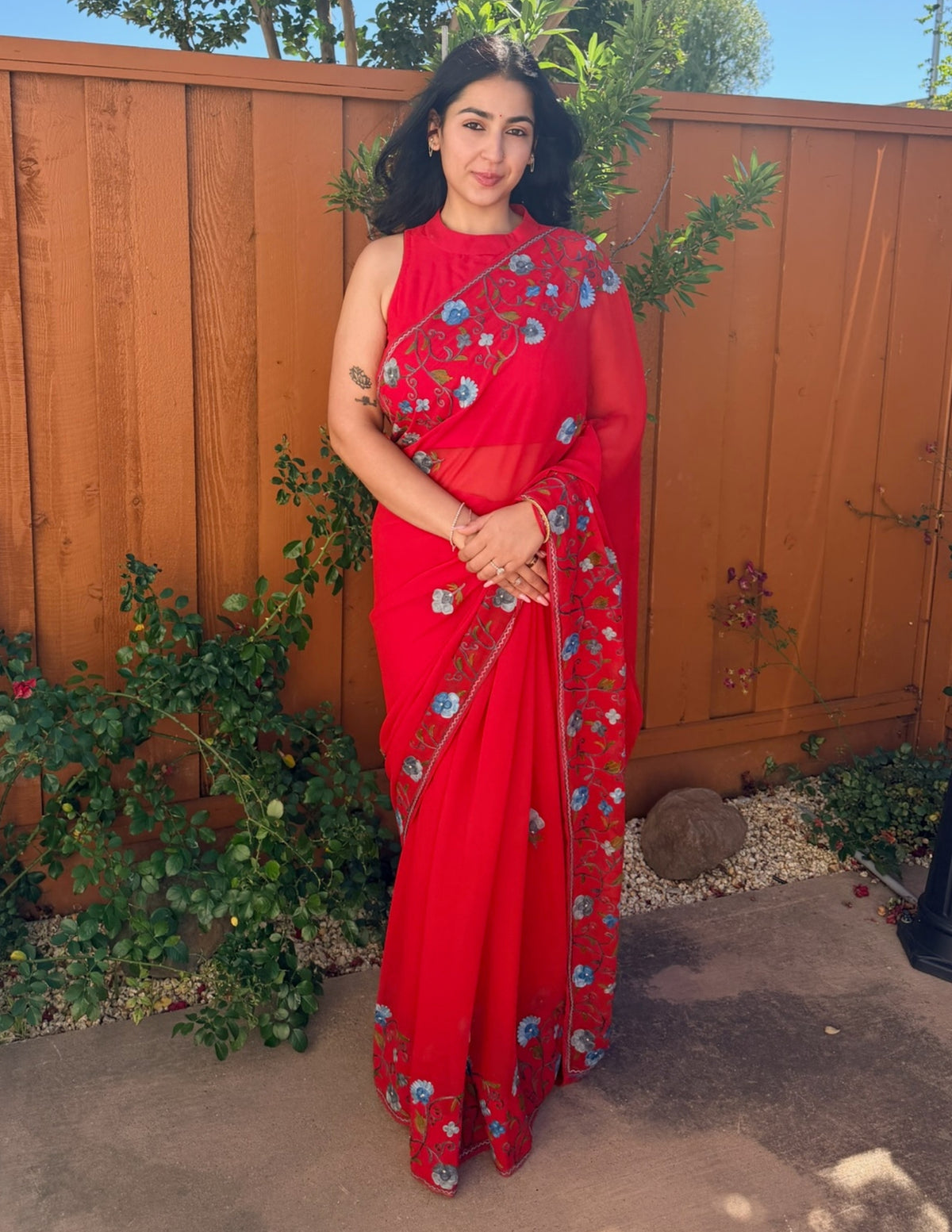 Kashmiri Aari Embroidered Georgette Saree – Red