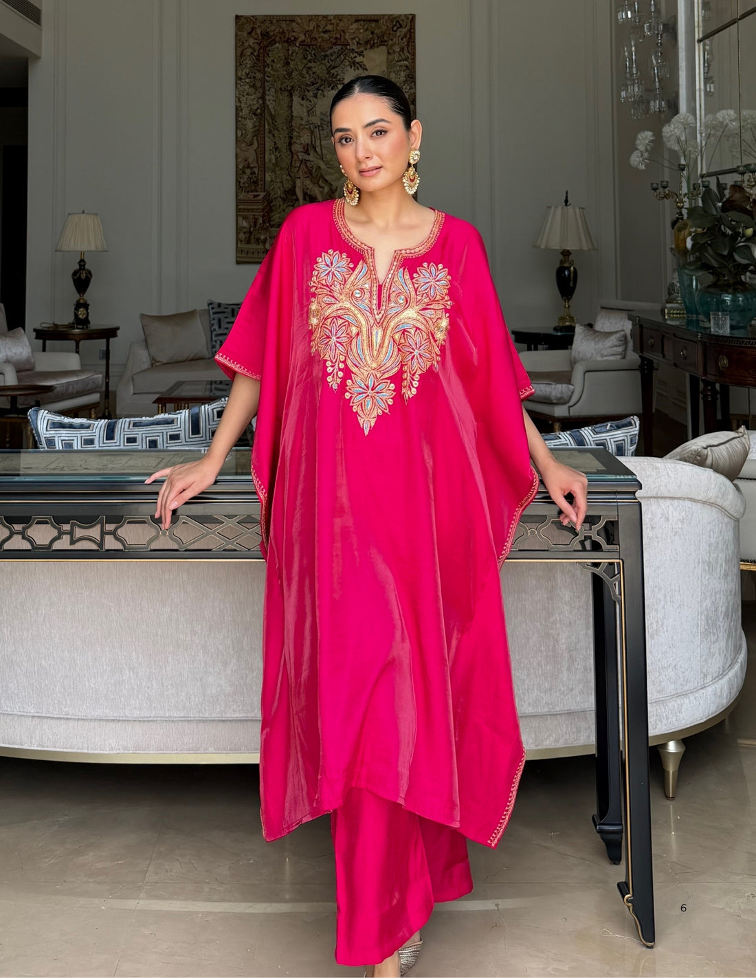 Kashmiri Tilla &amp; Thread Embroidered Silk Kaftan Set – Magenta Pink