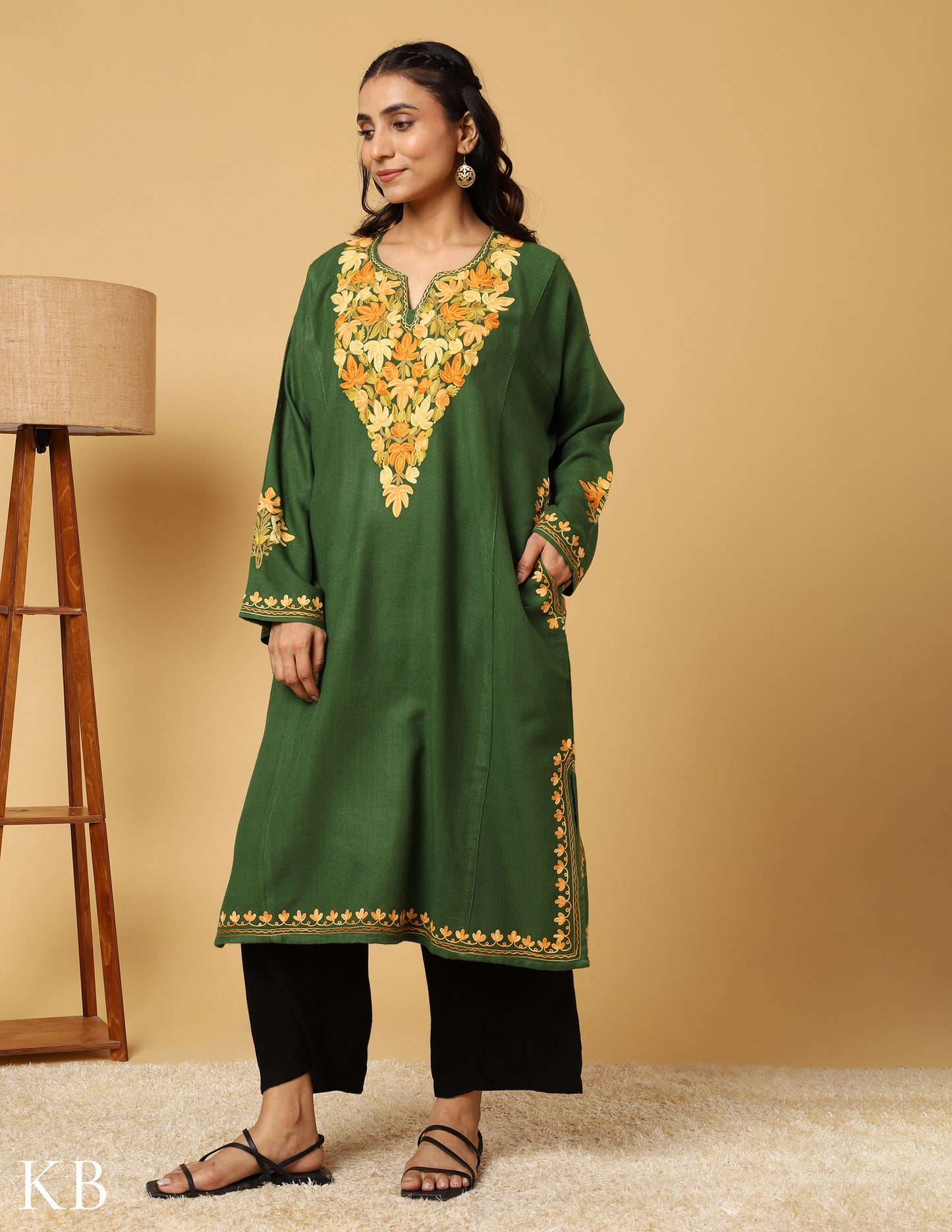 Green Aari Embroidered Fine Cashmilon Phiran - Kashmir Box