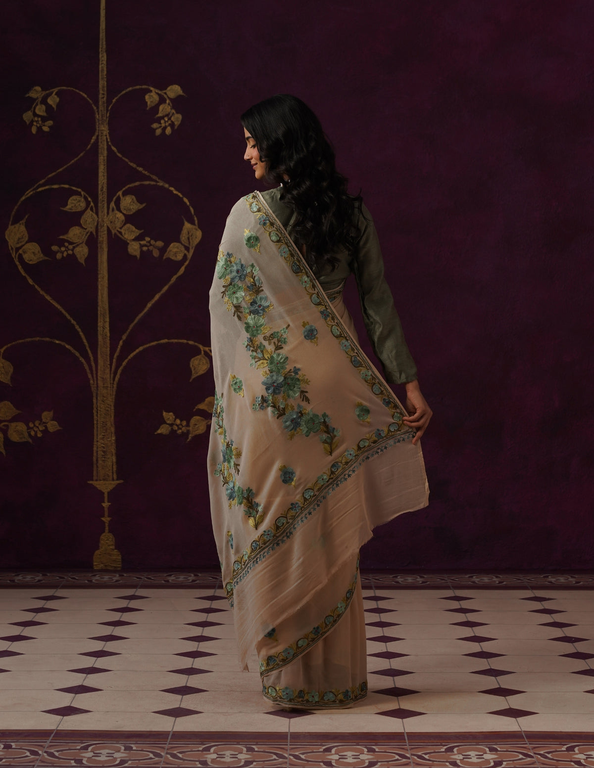 Kashmiri Aari Embroidered Georgette Saree – Beige
