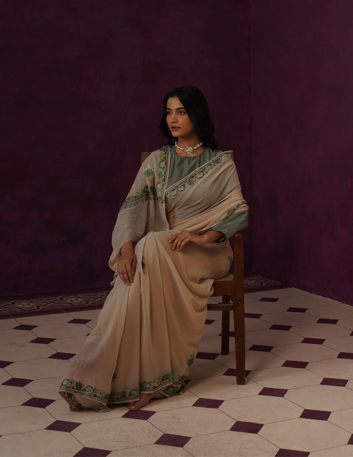 Kashmiri Aari Embroidered Georgette Saree – Beige