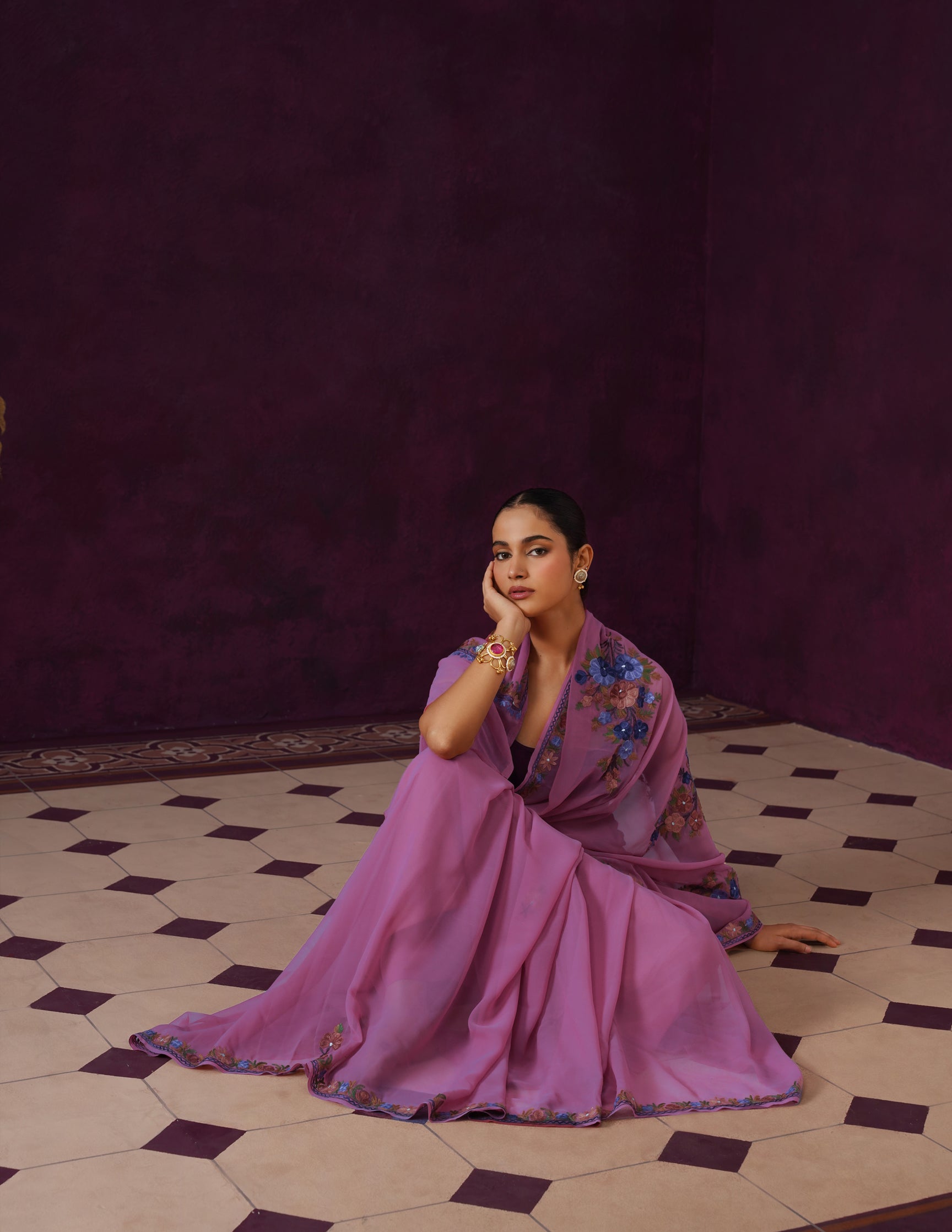 Kashmiri Aari Embroidered Georgette Saree – Dusky Purple