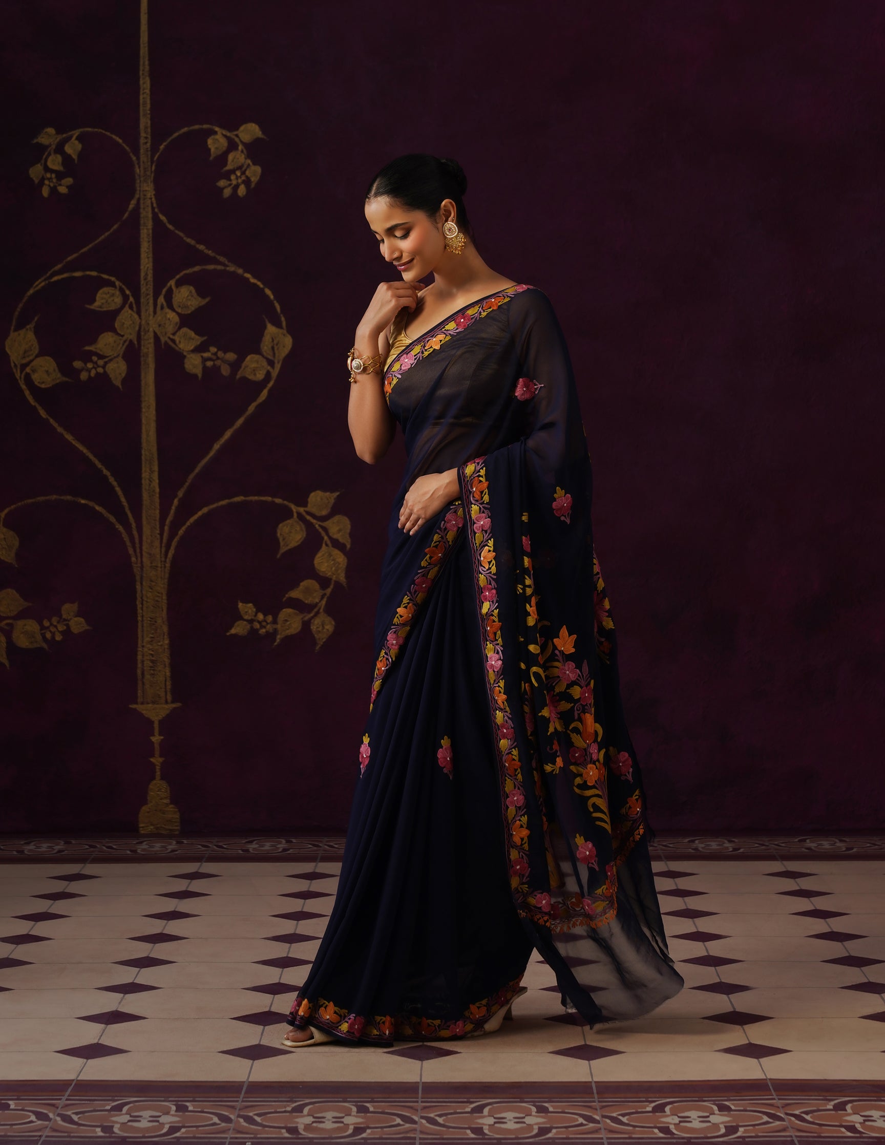 Kashmiri Aari Embroidered Georgette Saree – Navy Blue