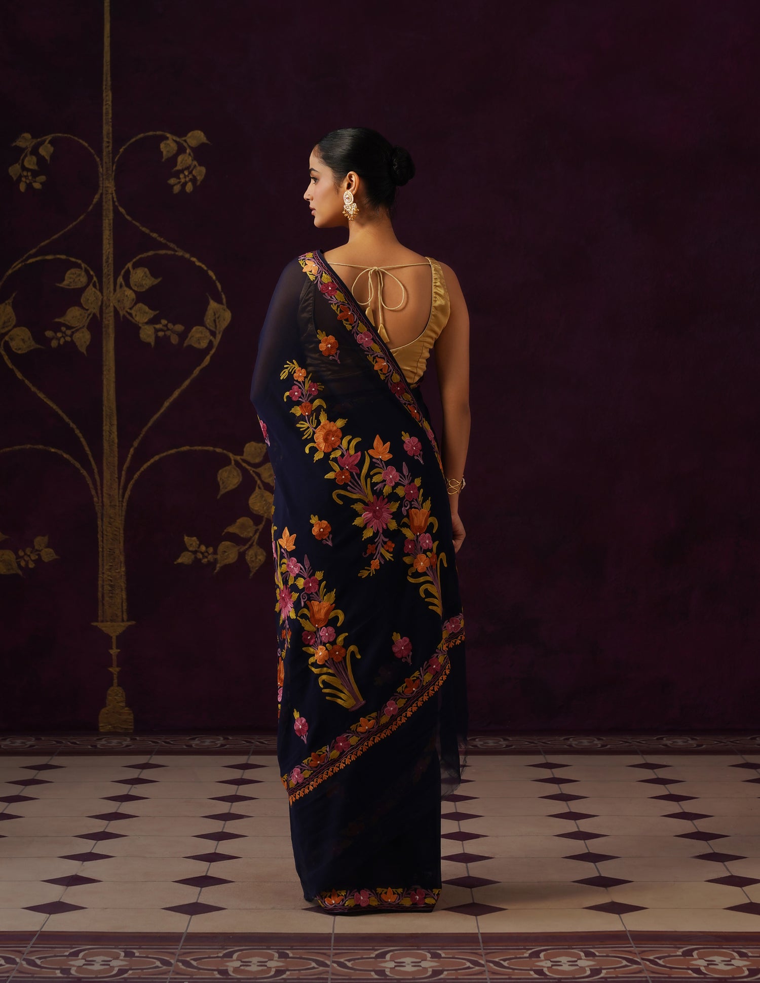 Kashmiri Aari Embroidered Georgette Saree – Navy Blue