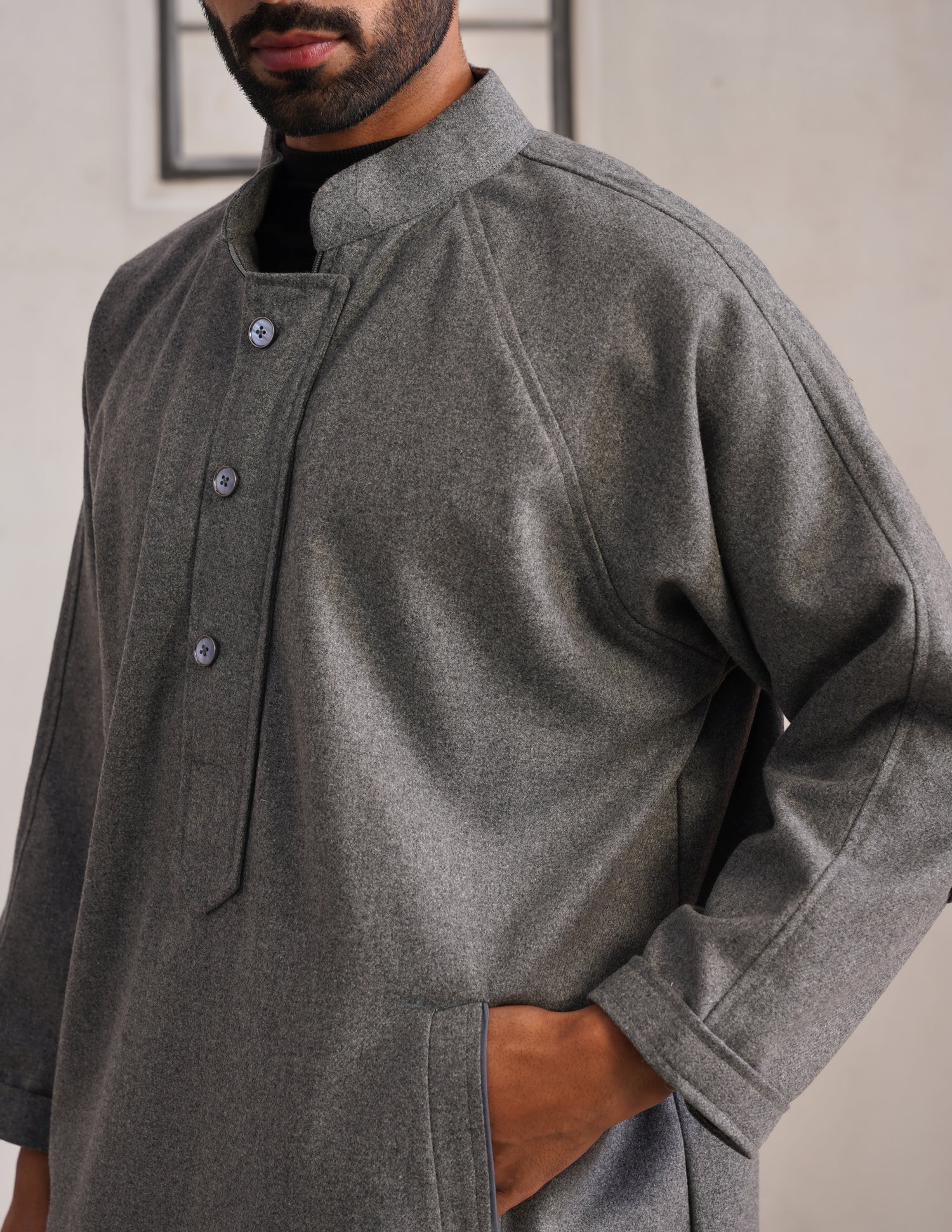 Grey Chinese Collar Long Coat-Style Men’s Phiran – Kashmiri Tweed Winter Pheran | HAIDER