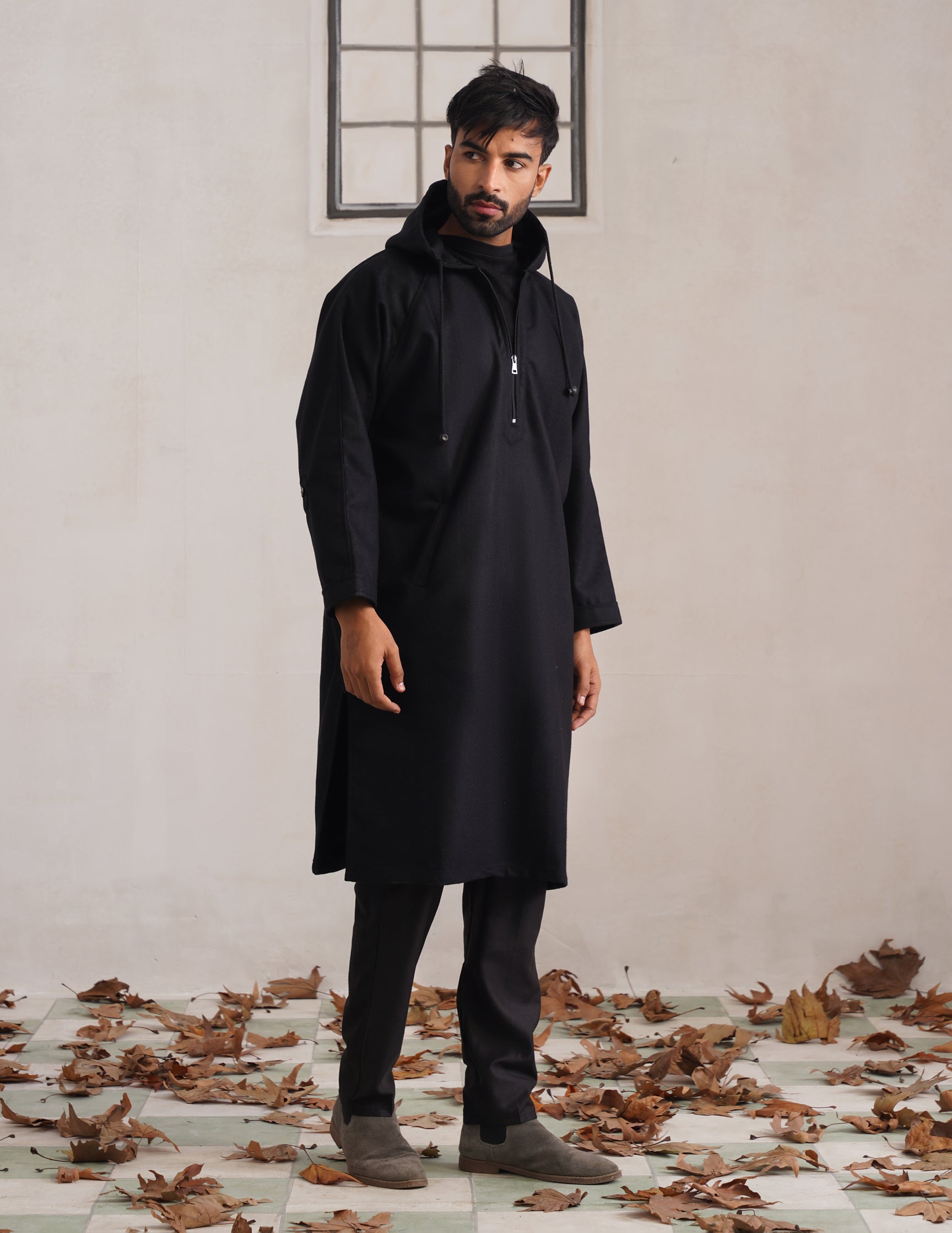 Black Hooded Long Coat-Style Men's Phiran – Kashmiri Tweed Winter