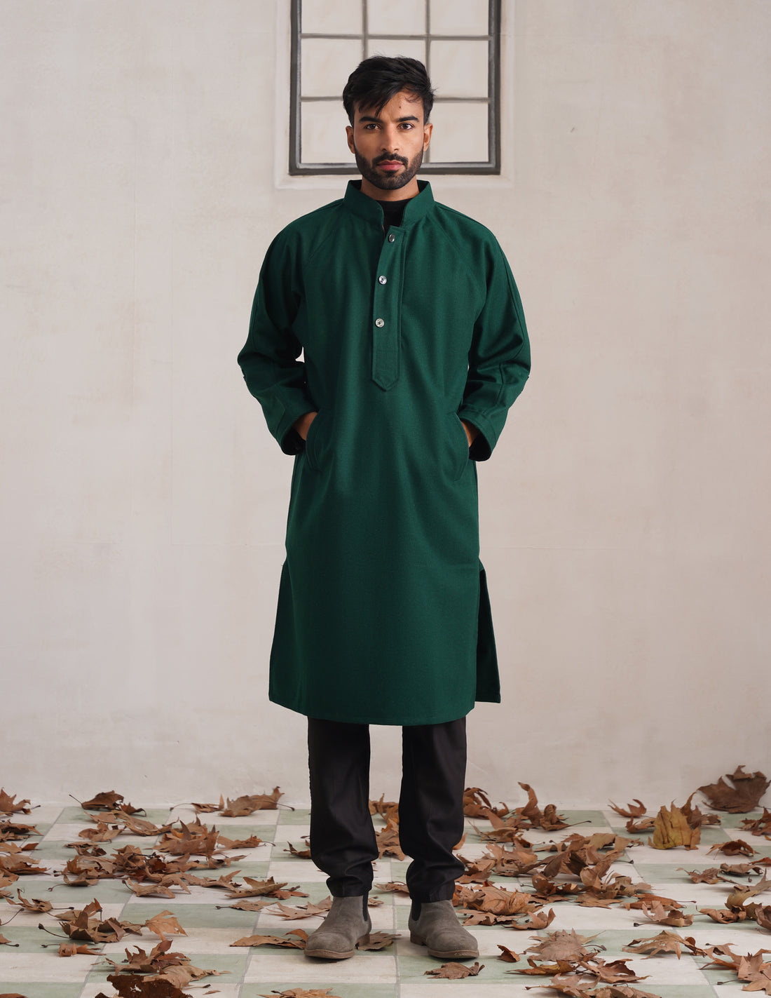 Green Chinese Collar Long Coat-Style Men’s Phiran – Kashmiri Tweed Winter Pheran | HAIDER