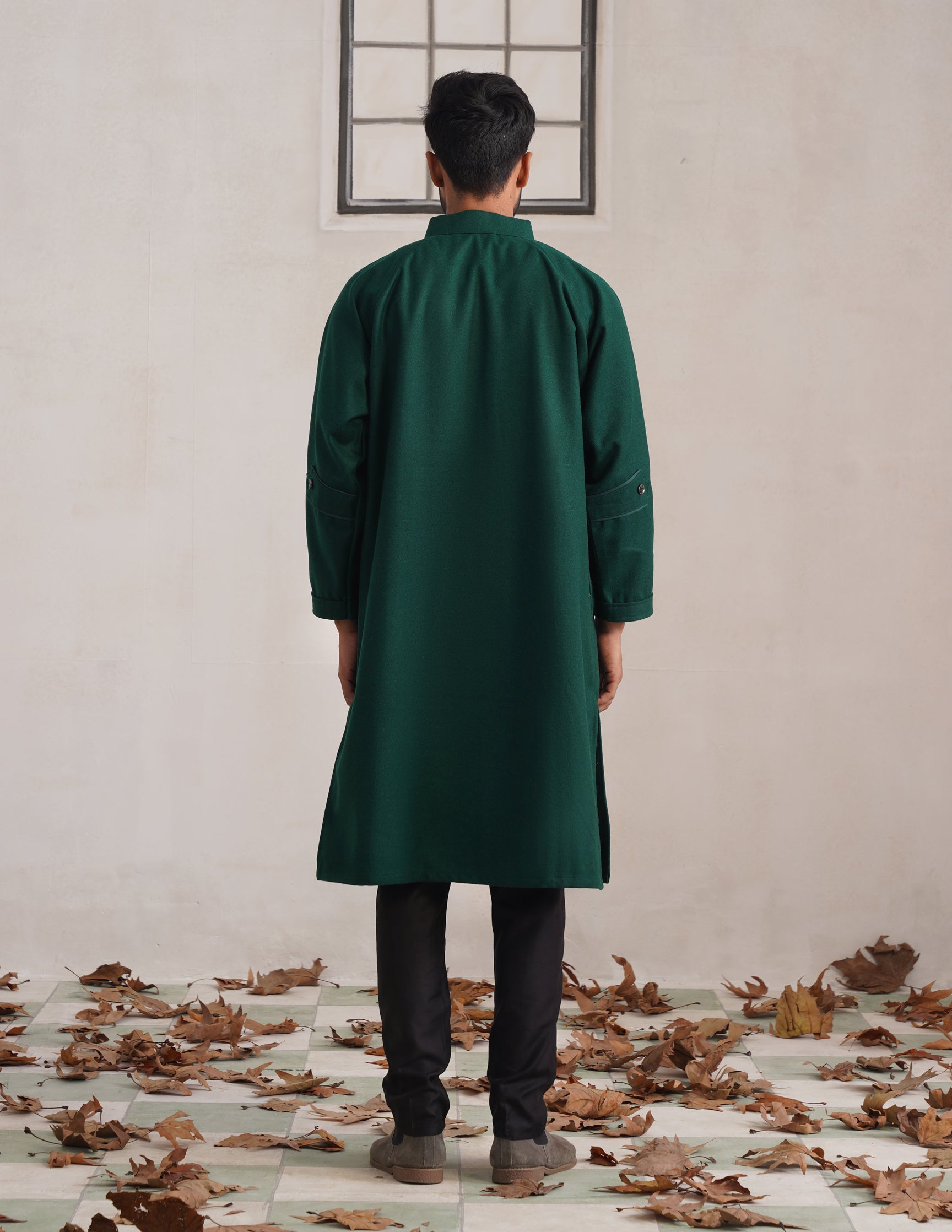 Green Chinese Collar Long Coat-Style Men’s Phiran – Kashmiri Tweed Winter Pheran | HAIDER