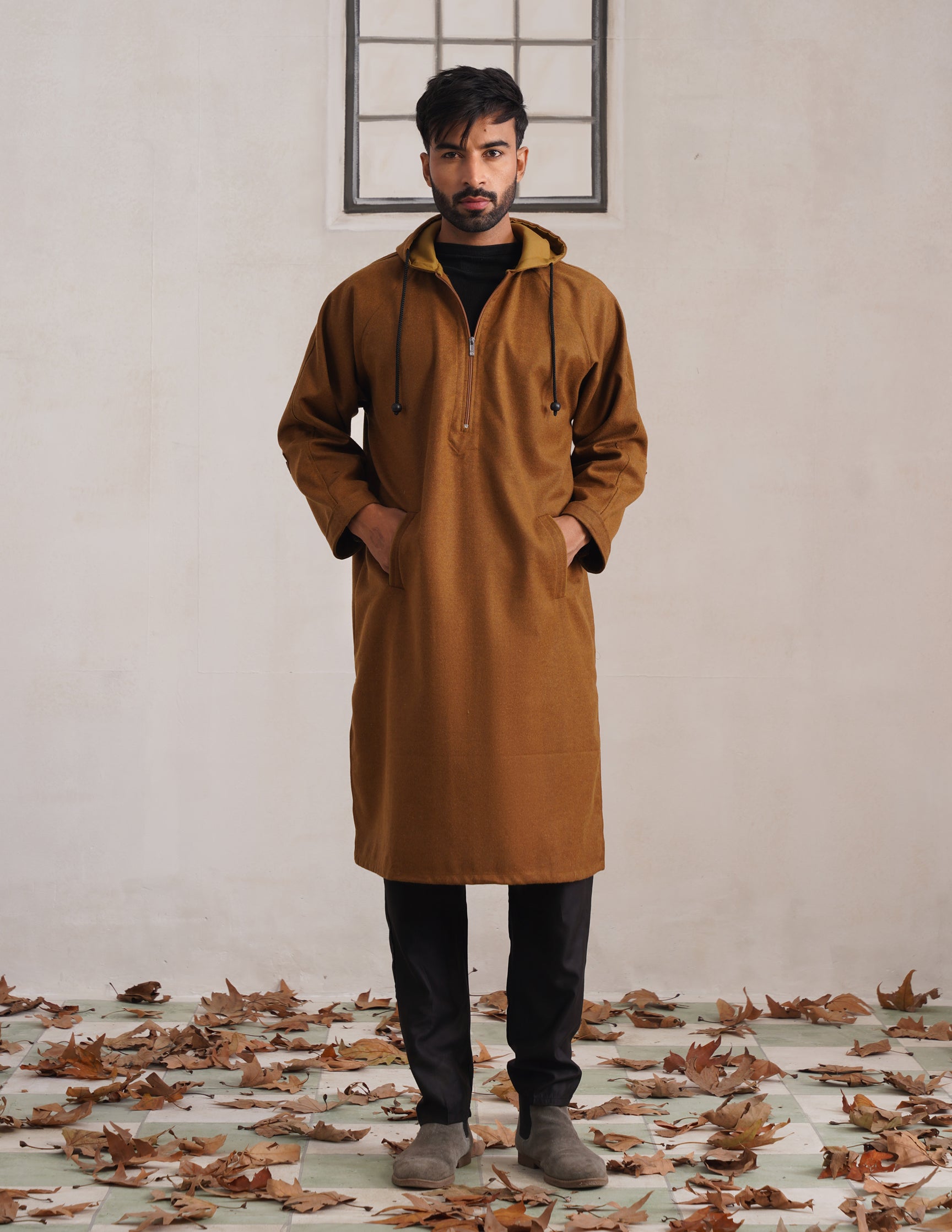 Brown Hooded Long Coat-Style Men’s Phiran – Kashmiri Tweed Winter Pheran | HAIDER