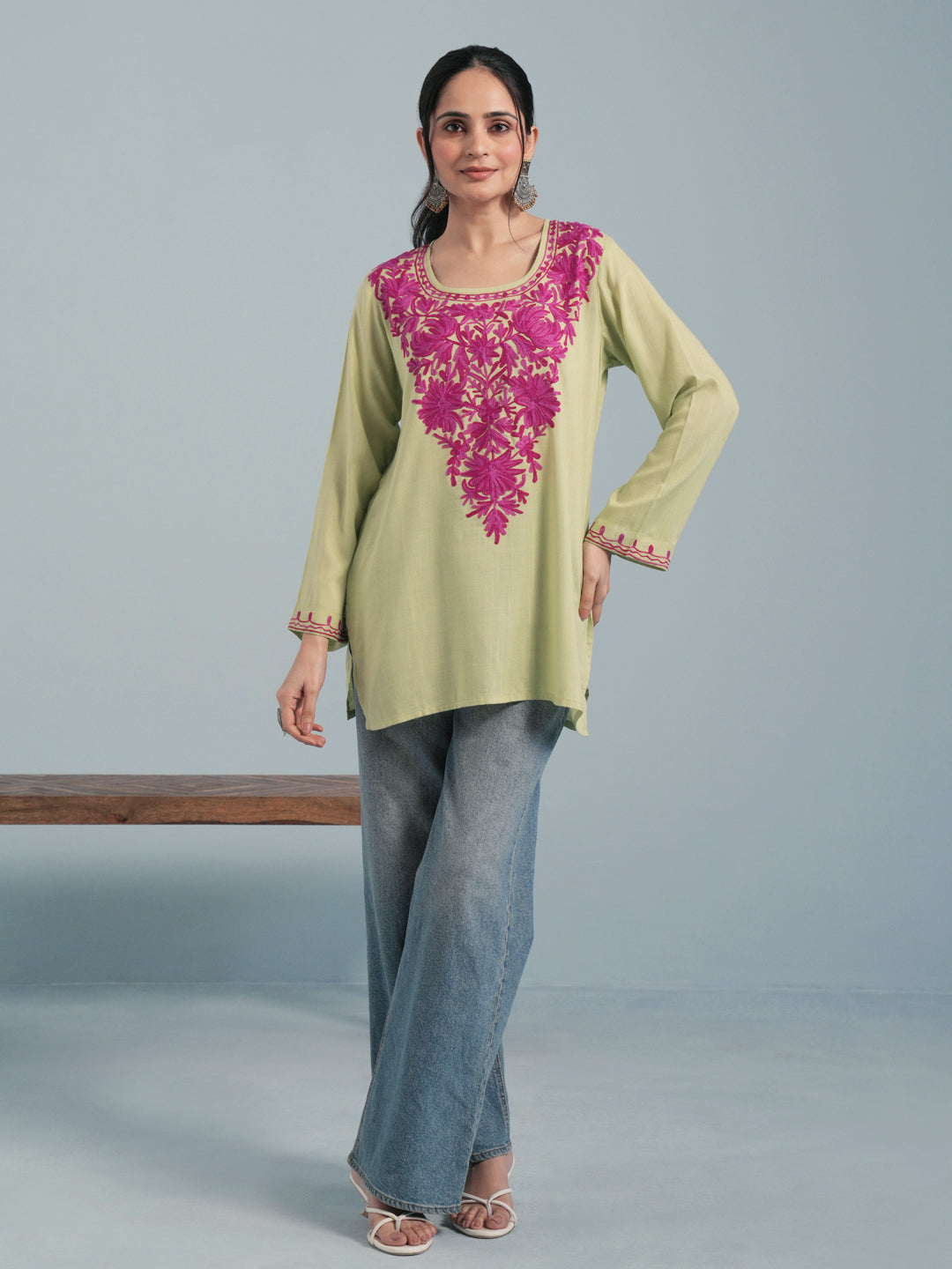 Light Green Kashmiri Aari Embroidered Rayon Kurta
