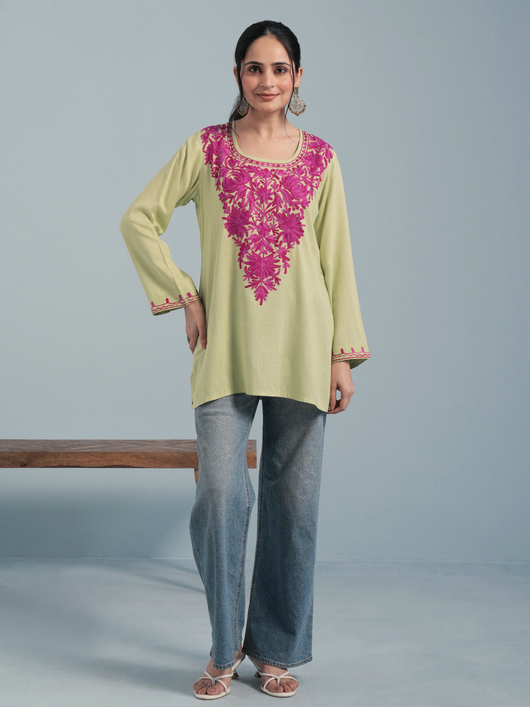 Light Green Kashmiri Aari Embroidered Rayon Kurta