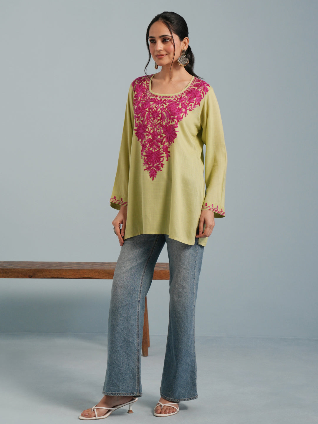 Light Green Kashmiri Aari Embroidered Rayon Kurta