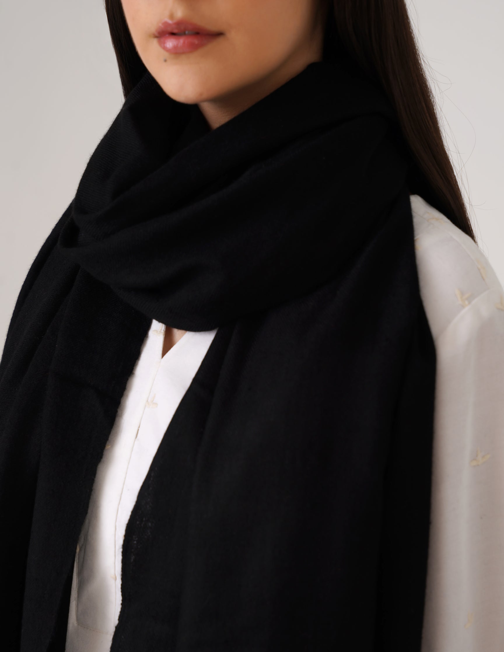 Kashmiri Handwoven Solid Cashmere Pashmina Shawl – Black | Handwoven Heritage - Kashmir Box