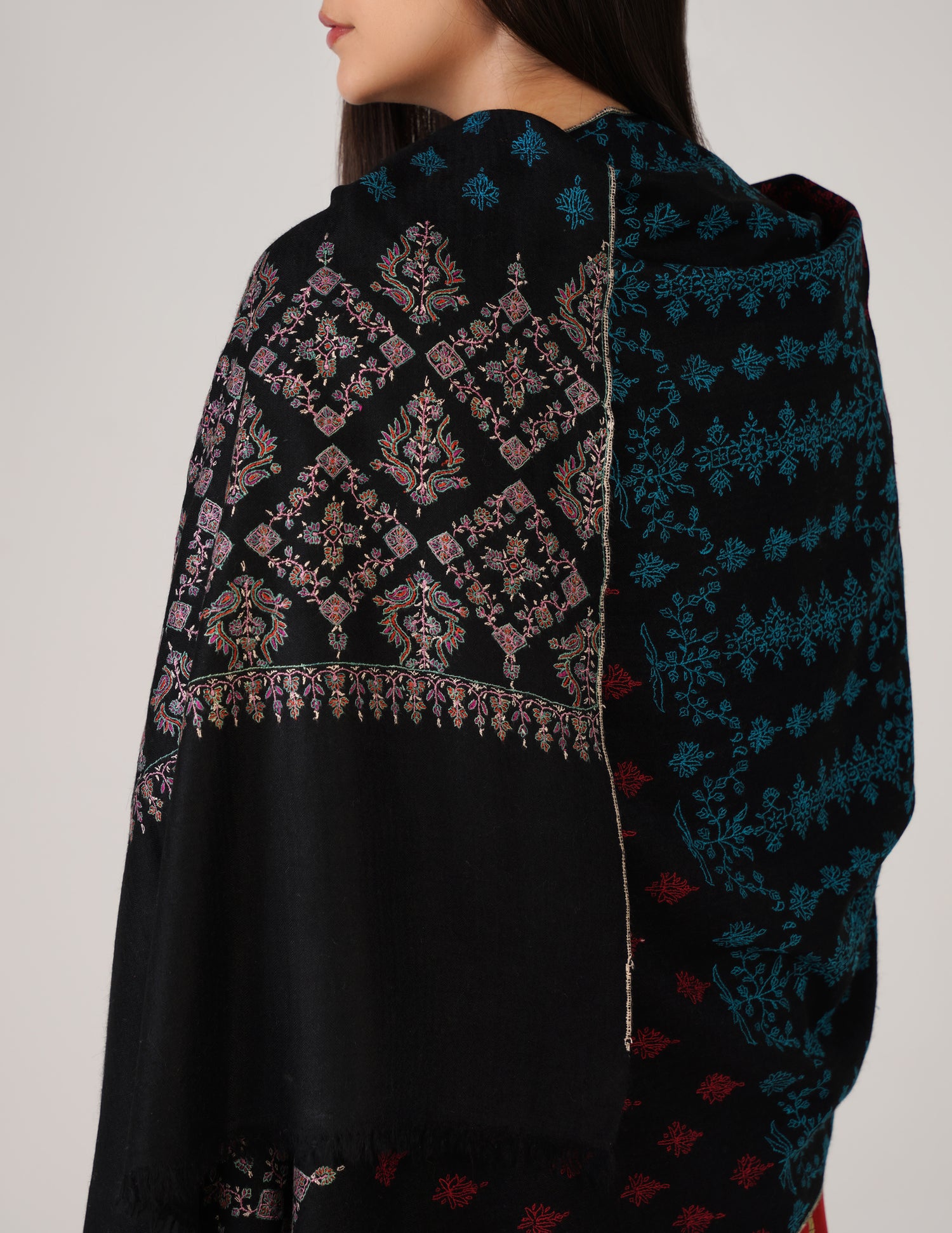 Kashmiri Handwoven Pashmina Sozni Stole Modern Design – Black | Handwoven Heritage - Kashmir Box