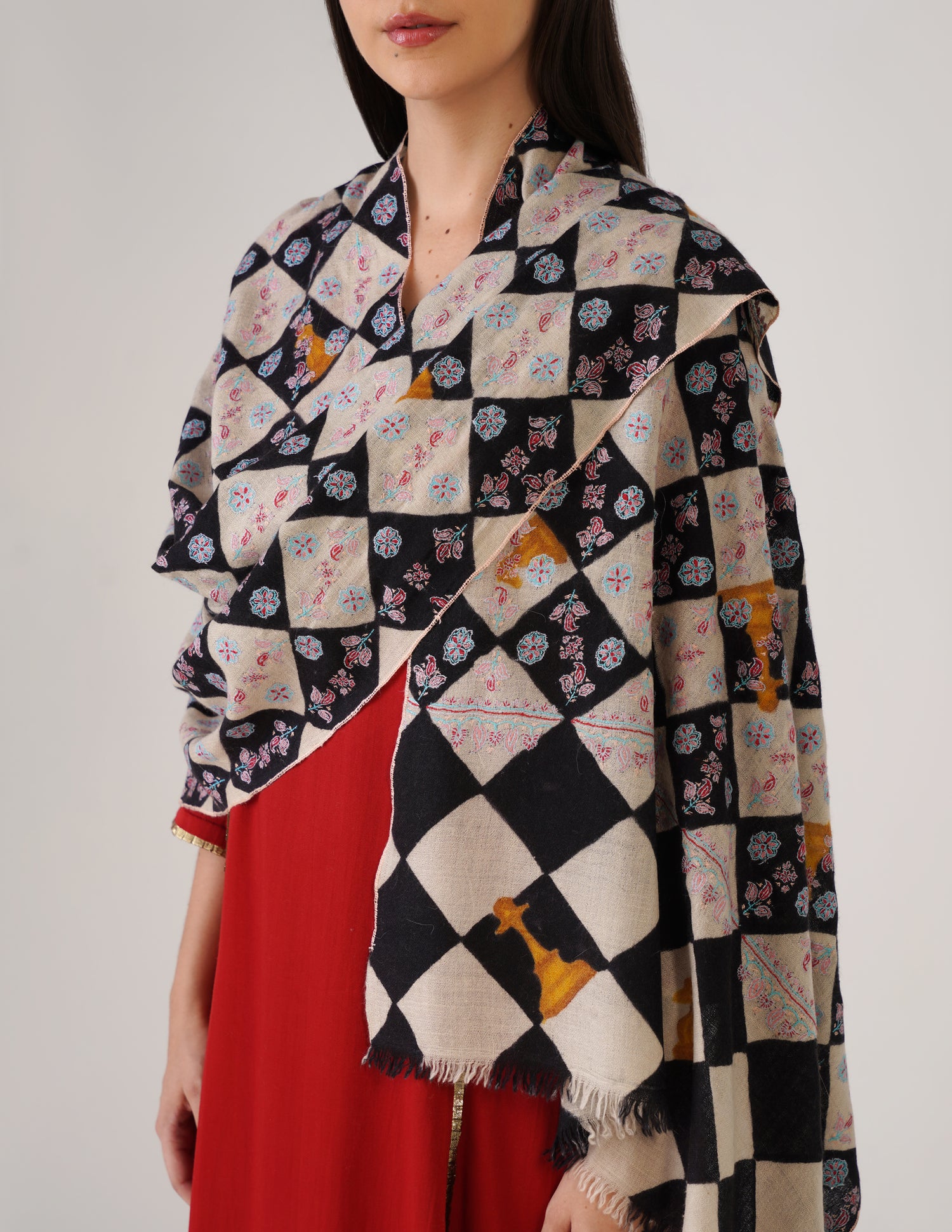 Kashmiri Handwoven Pashmina Sozni Stole Heavy – Black &amp; White Chess | Handwoven Heritage - Kashmir Box