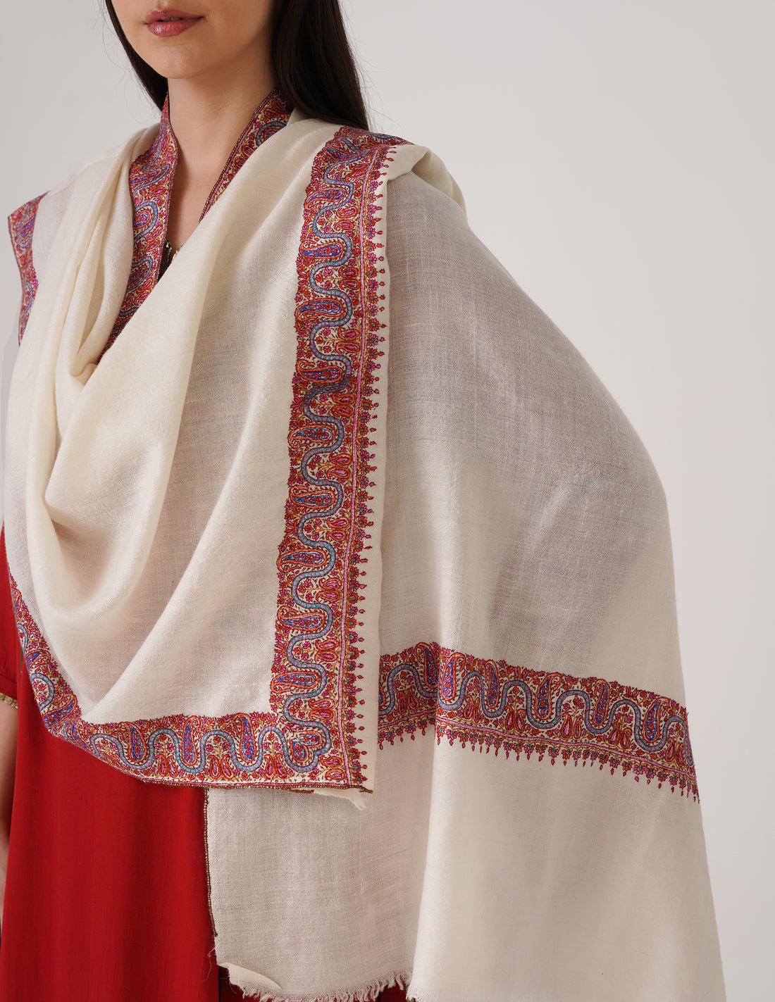 Kashmiri Handwoven Pashmina Sozni Stole Neemdore – Off White | Handwoven Heritage - Kashmir Box