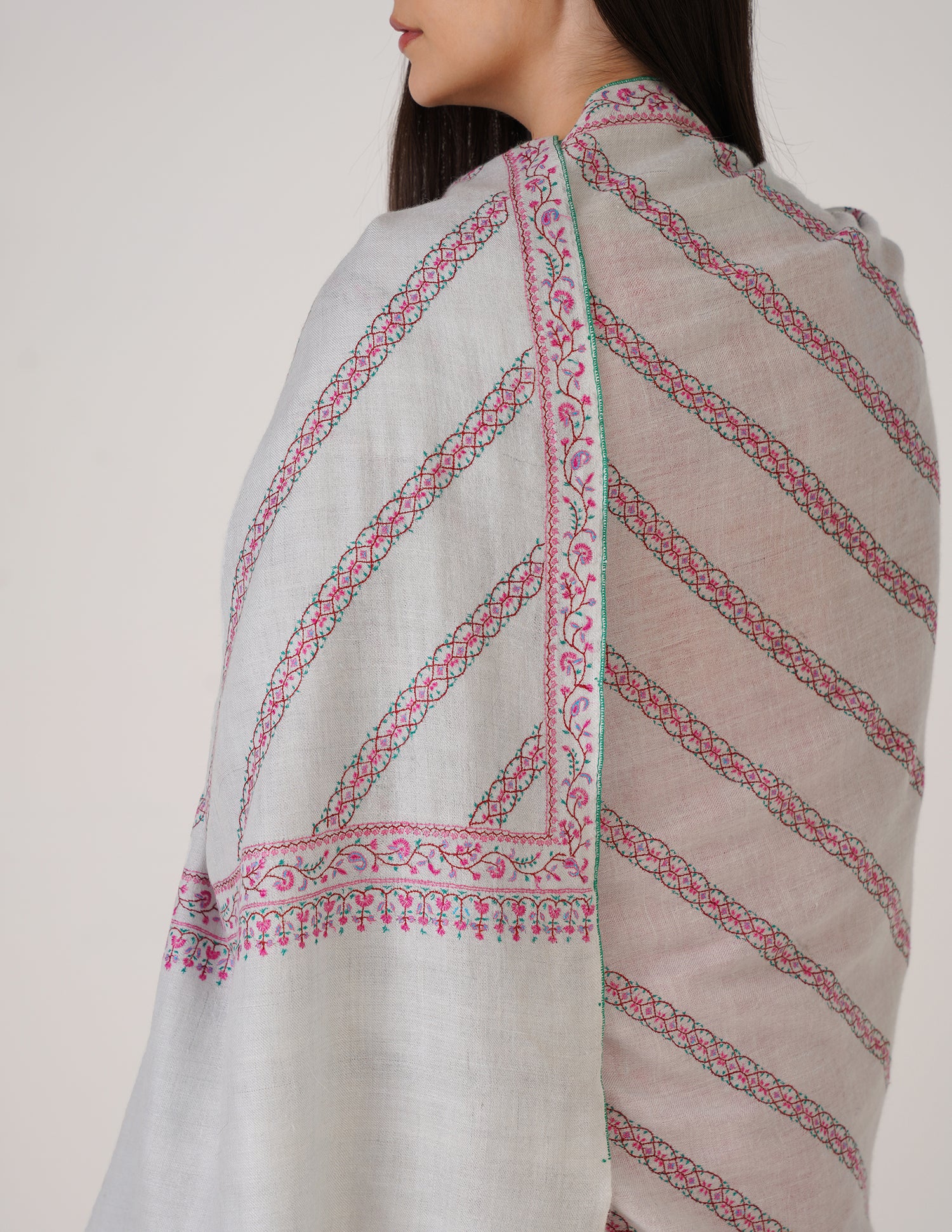 Kashmiri Handwoven Pashmina Sozni Shawl Khatiraas – Light Grey | Handwoven Heritage - Kashmir Box