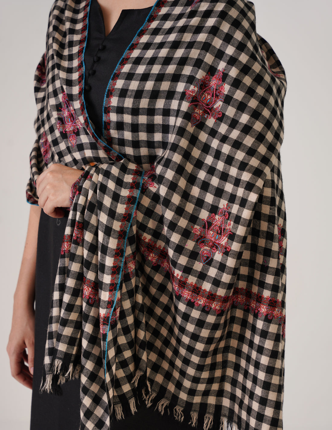 Kashmiri Handwoven Pashmina Sozni Stole Modern Check Bootidar – Black &amp; White | Handwoven Heritage - Kashmir Box