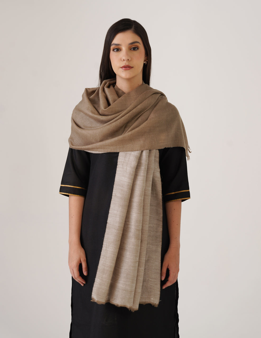 Kashmiri Handwoven Pashmina Reversible Stole – Toosa &amp; White | Handwoven Heritage - Kashmir Box