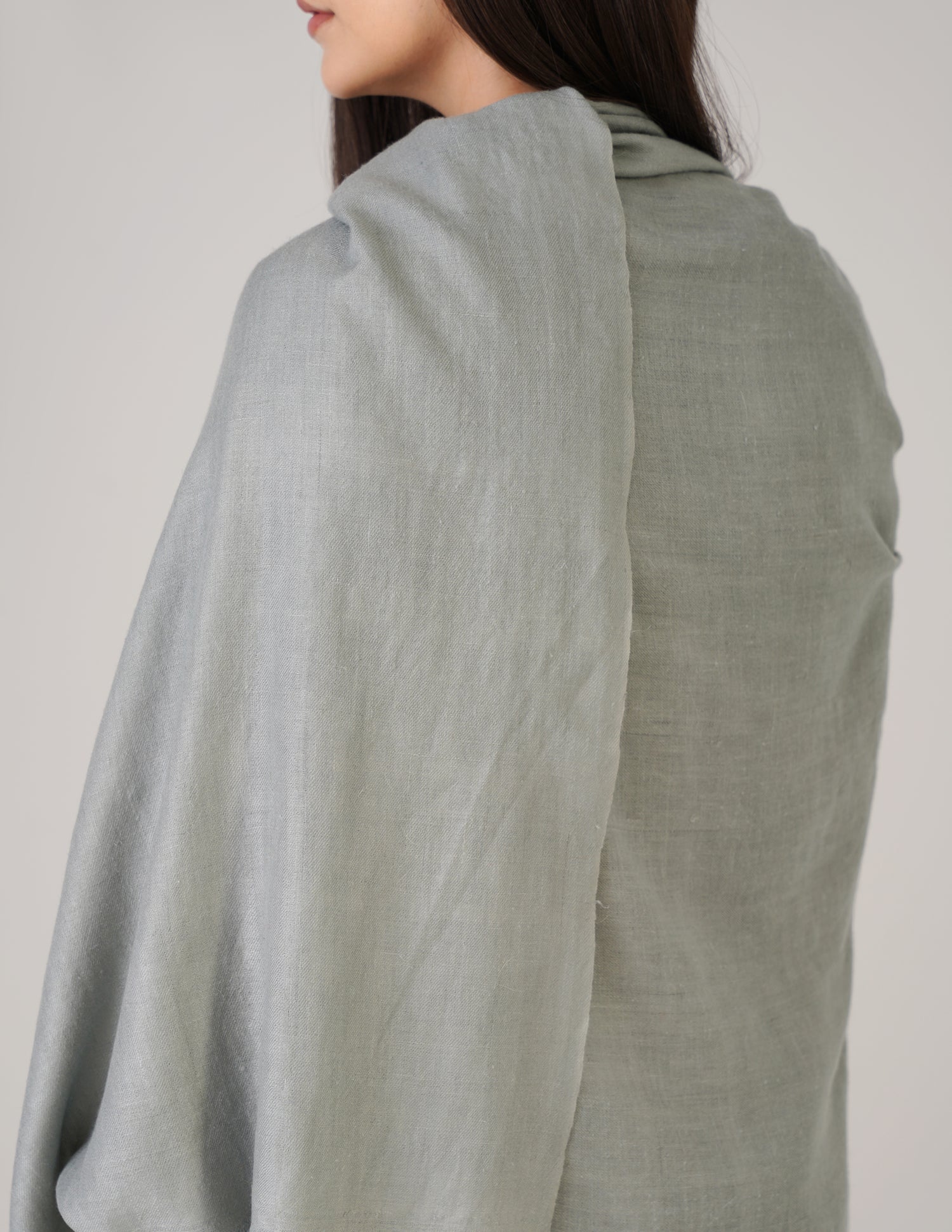 Kashmiri Handwoven Solid Cashmere Pashmina Shawl – Silver Grey | Handwoven Heritage - Kashmir Box