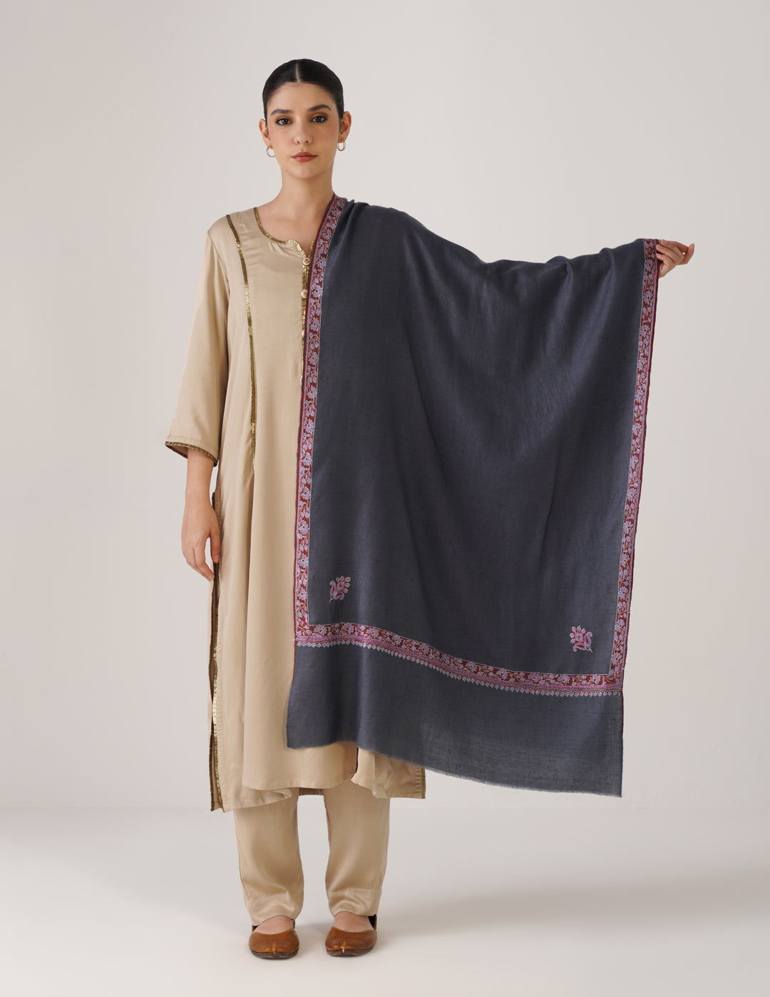 Kashmiri Handwoven Pashmina Sozni Stole Hashidaar – Grey | Multicolour Heritage - Kashmir Box