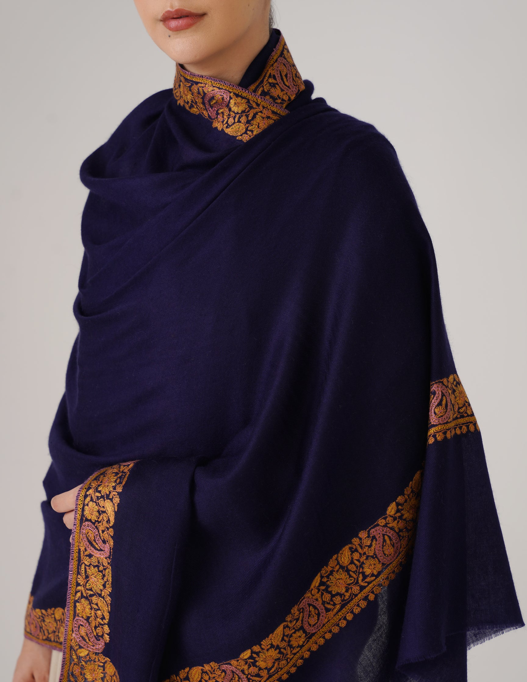 Kashmiri Handwoven Pashmina Sozni Shawl Doredaar – Navy Blue | Multicolour Heritage - Kashmir Box