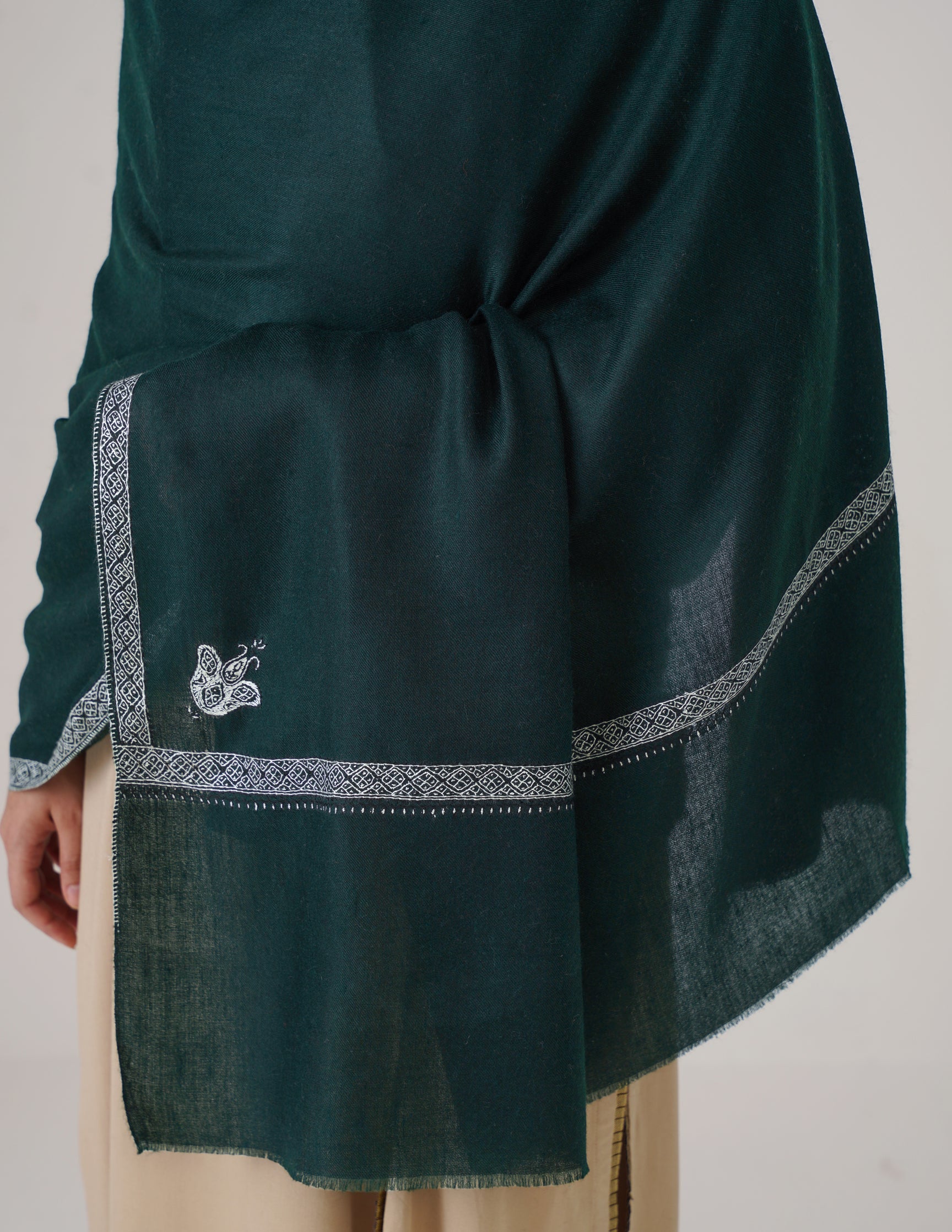 Kashmiri Handwoven Pashmina Sozni Shawl Hashidaar – Bottle Green | Light Green &amp; Black Heritage - Kashmir Box