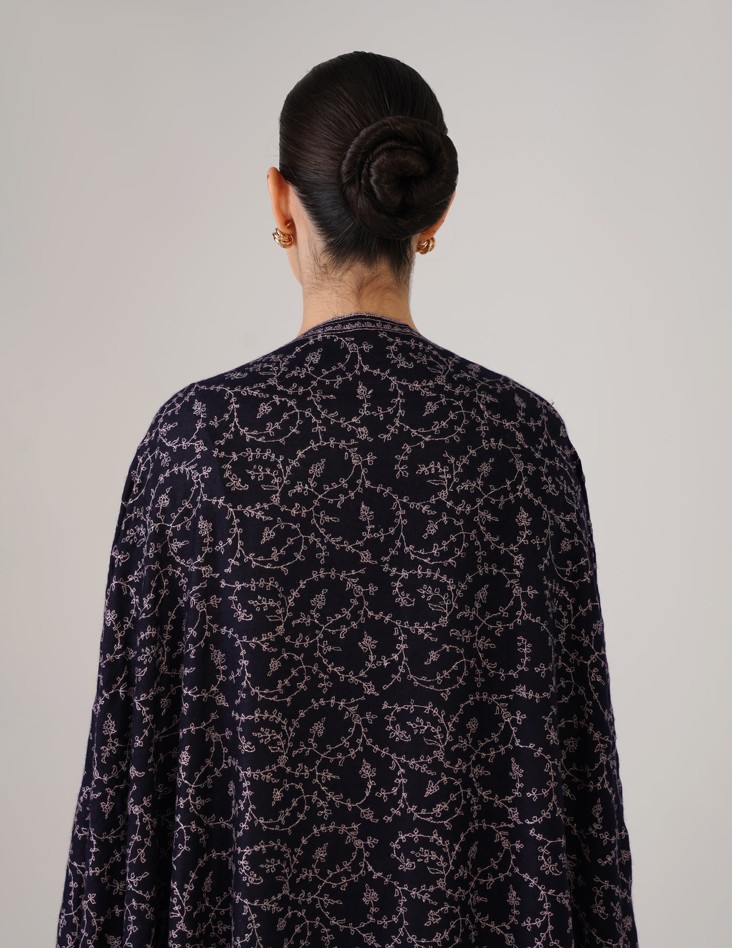 Kashmiri Handwoven Pashmina Sozni Shawl Jaalidar – Navy Blue | Light Purple Heritage - Kashmir Box