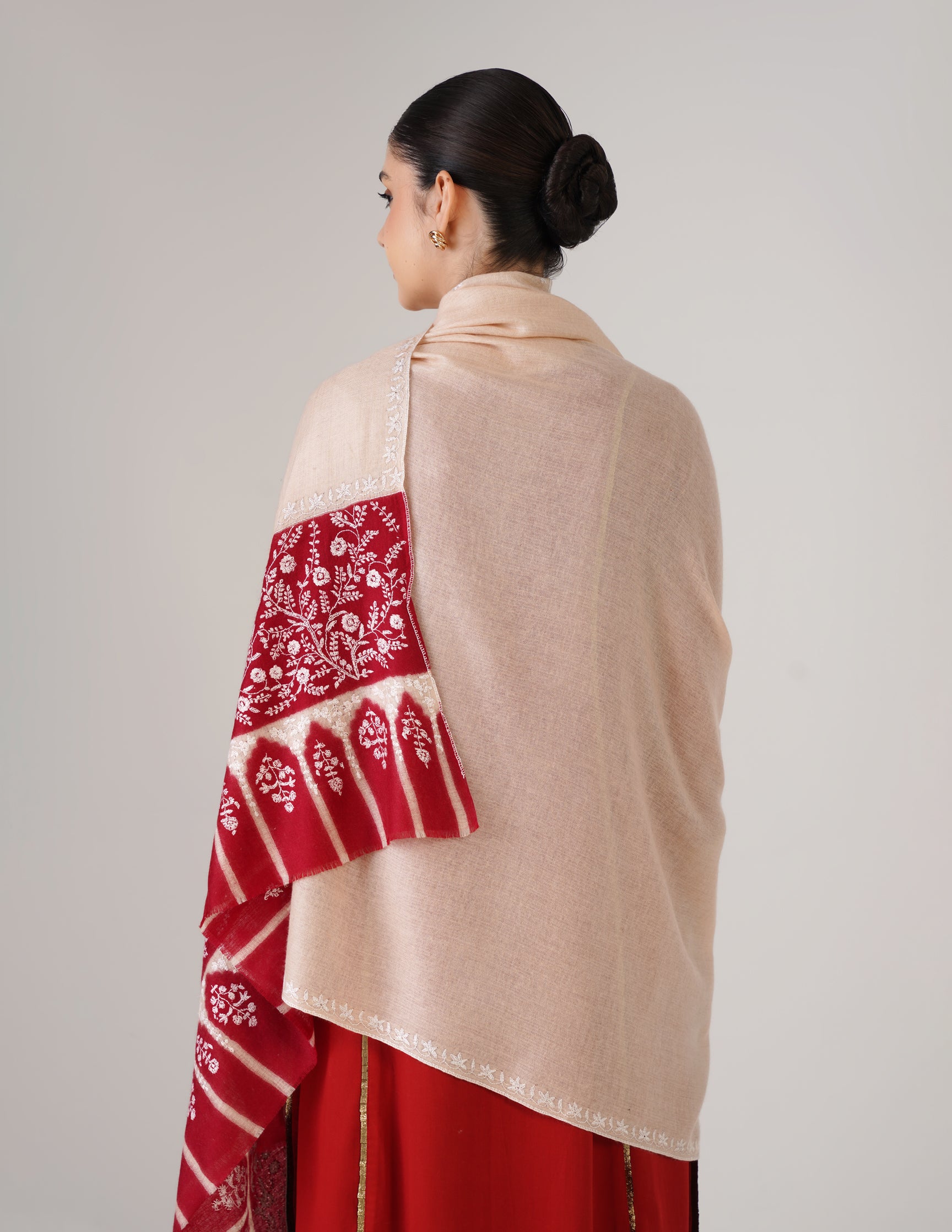 Kashmiri Handwoven Pashmina Sozni Shawl Modern Design – Almond | White Heritage - Kashmir Box