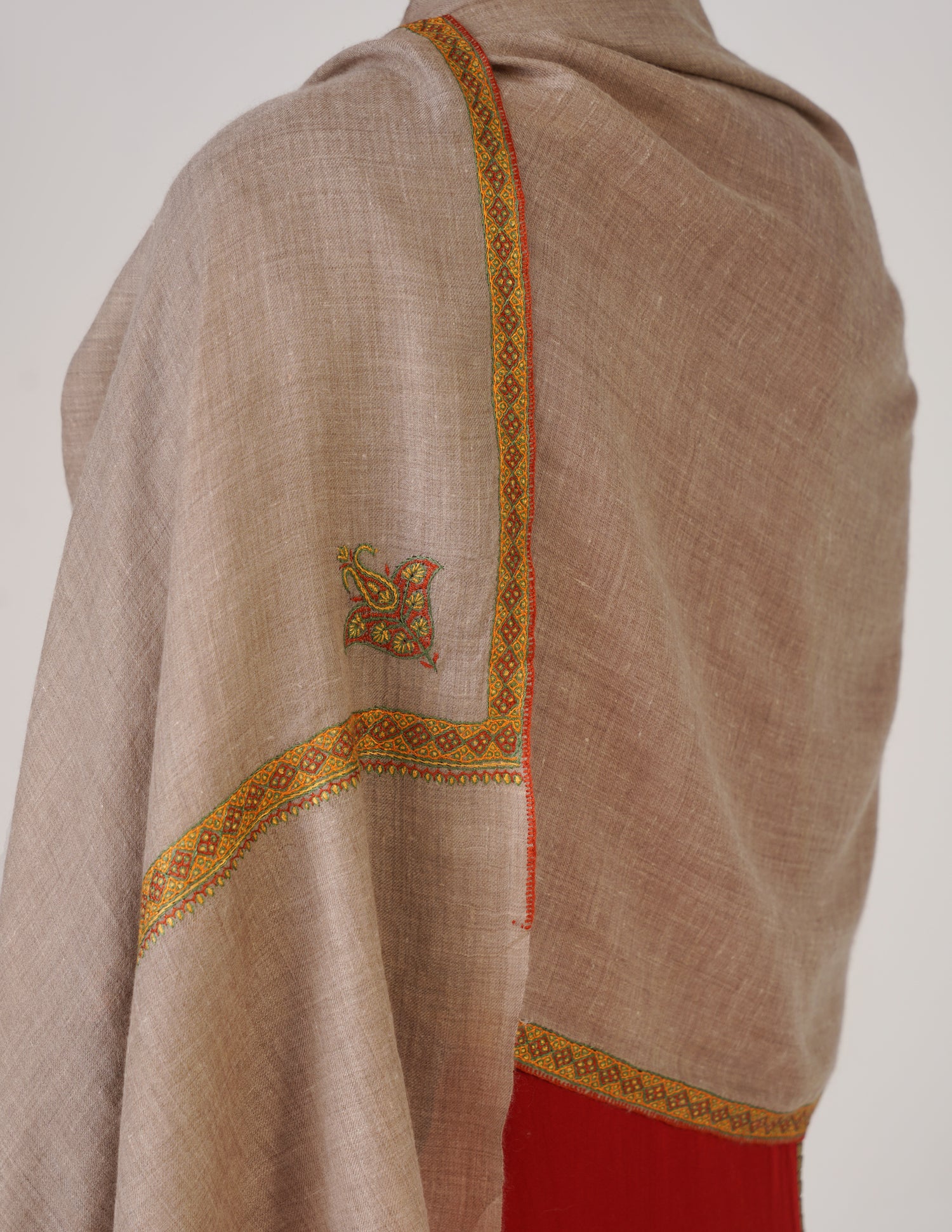 Kashmiri Handwoven Pashmina Sozni Stole Hashidaar – Natural | Multicolour Heritage - Kashmir Box