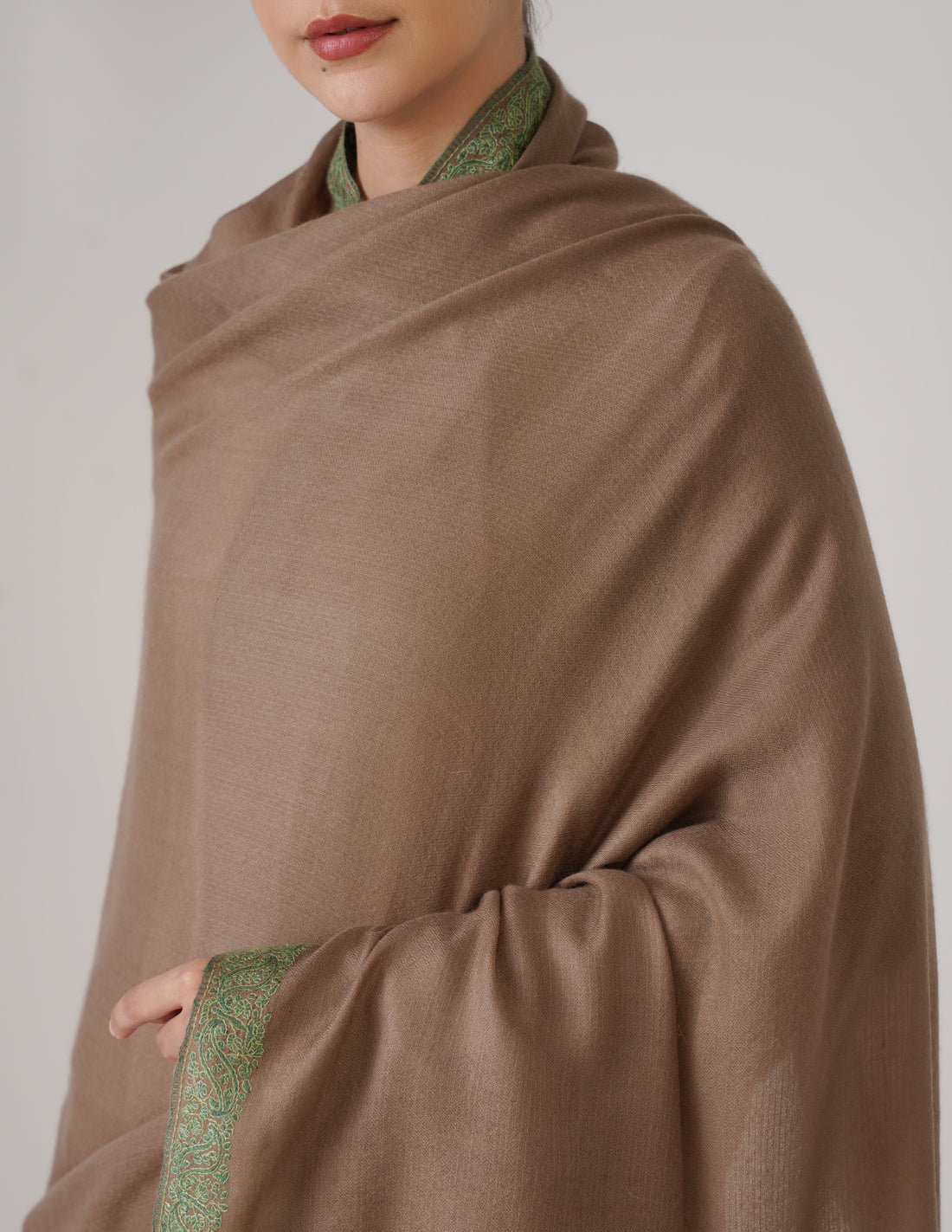 Kashmiri Handwoven Pashmina Sozni Shawl Doredaar – Natural Brown | Green Heritage - Kashmir Box