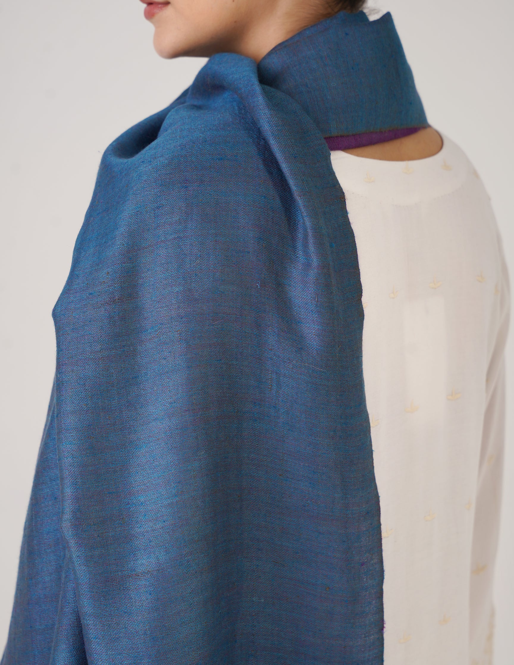 Kashmiri Handwoven Pashmina Reversible Stole – Chinese Violet &amp; Dark Dutch Blue | Handwoven Heritage - Kashmir Box