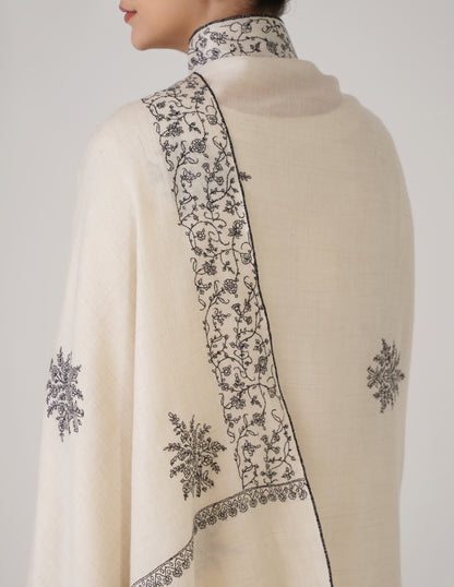 Kashmiri Handwoven Pashmina Sozni Shawl Bootidar – Off White | Black Heritage - Kashmir Box